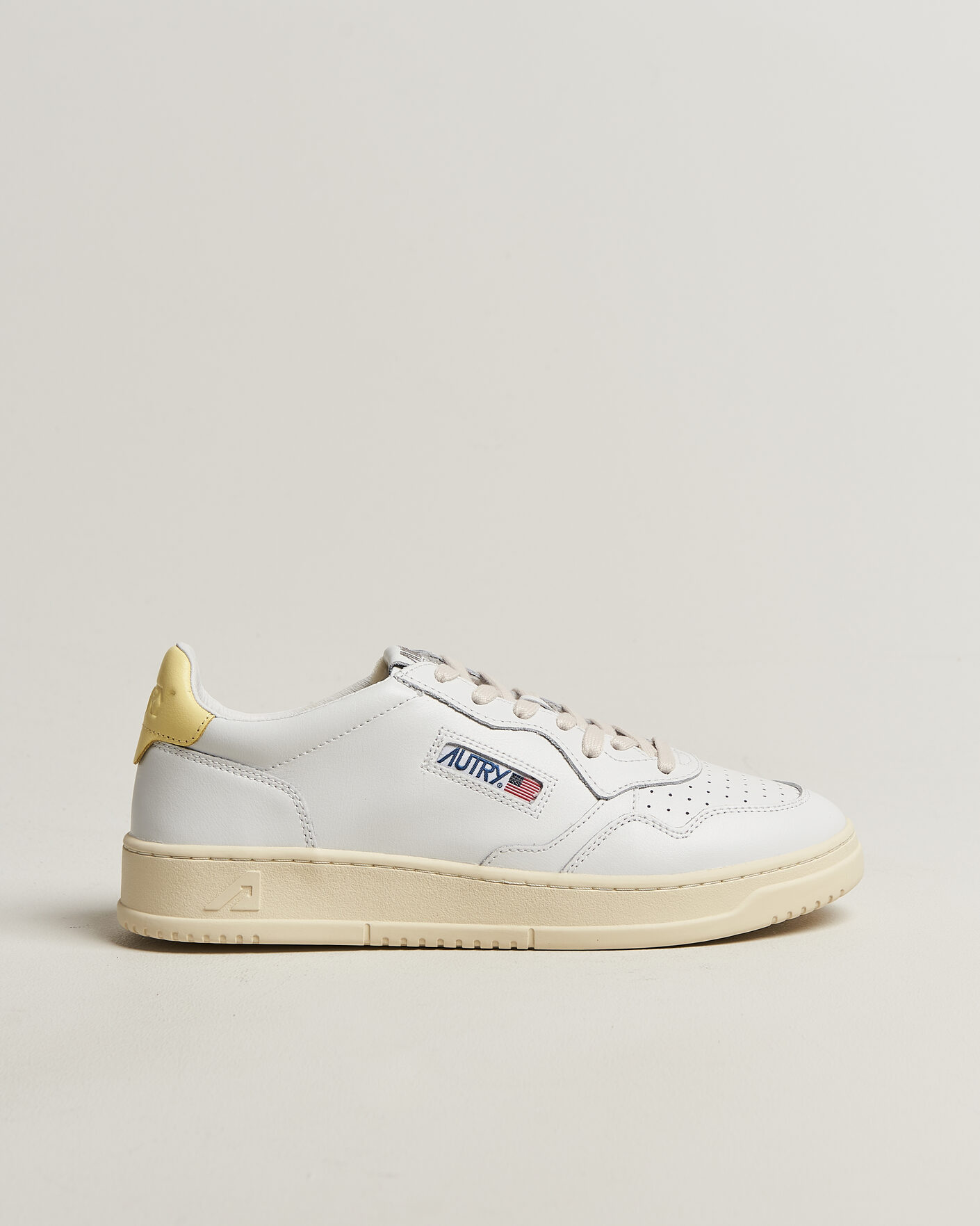 Herr | Sneakers | Autry | Medalist Low Sneaker White/Lemon Meringue