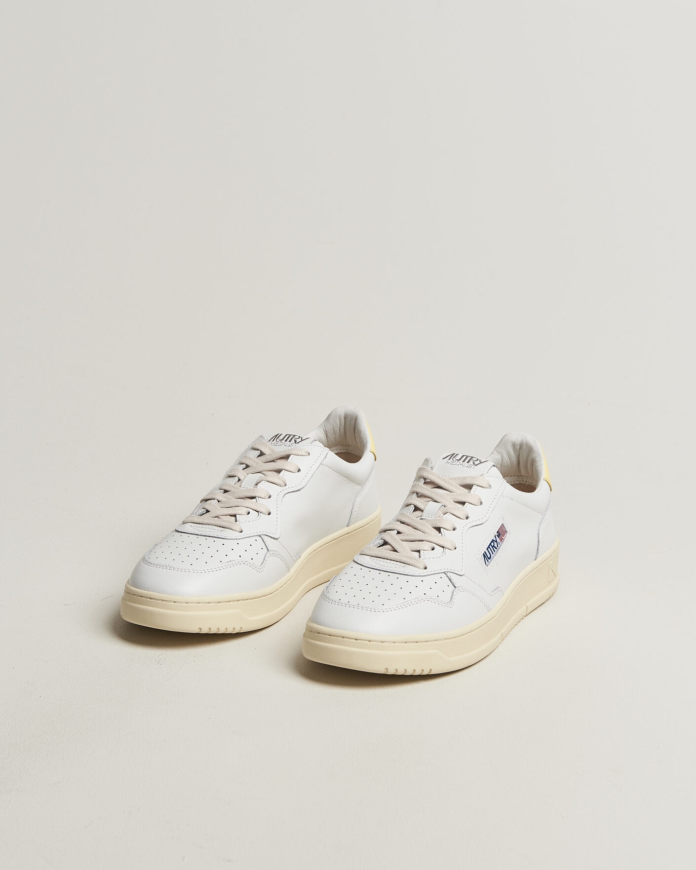 Herr | Sneakers | Autry | Medalist Low Sneaker White/Lemon Meringue