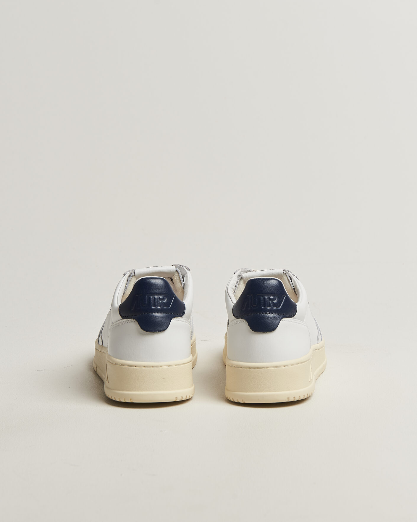 Herr | Sneakers | Autry | Medalist Low Sneaker White/Space