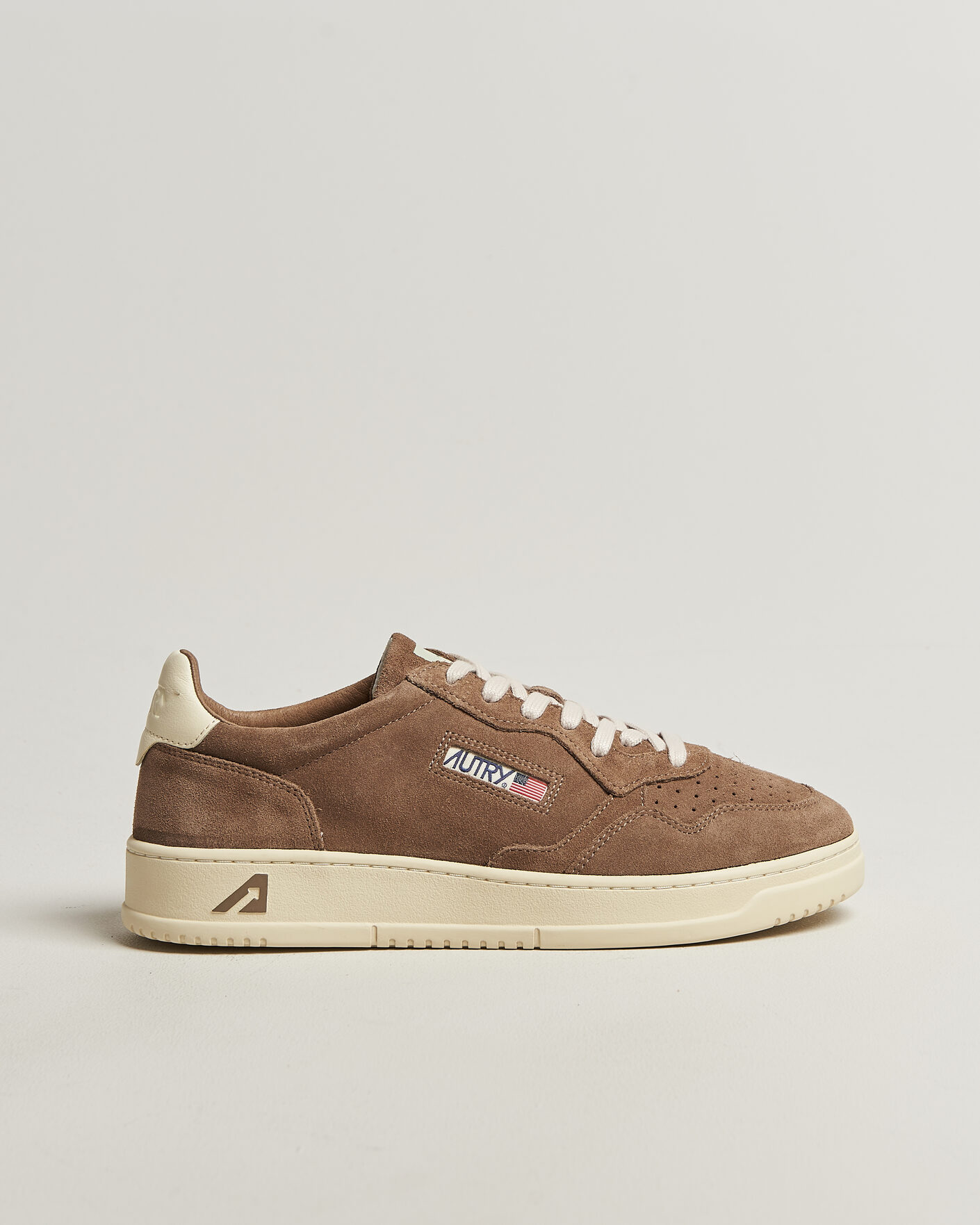 Herr | Sneakers | Autry | Medalist Low Sneaker Cigar/White