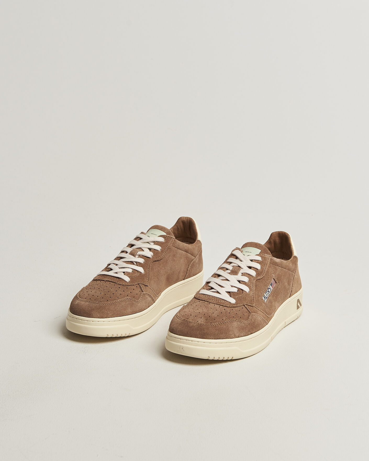 Herr | Sneakers | Autry | Medalist Low Sneaker Cigar/White