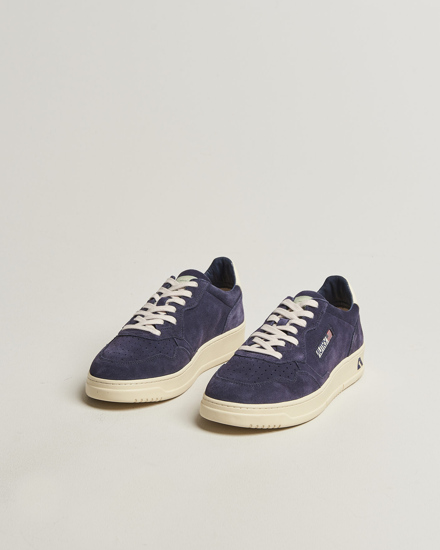 Herr | Sneakers | Autry | Medalist Low Sneaker Space/White