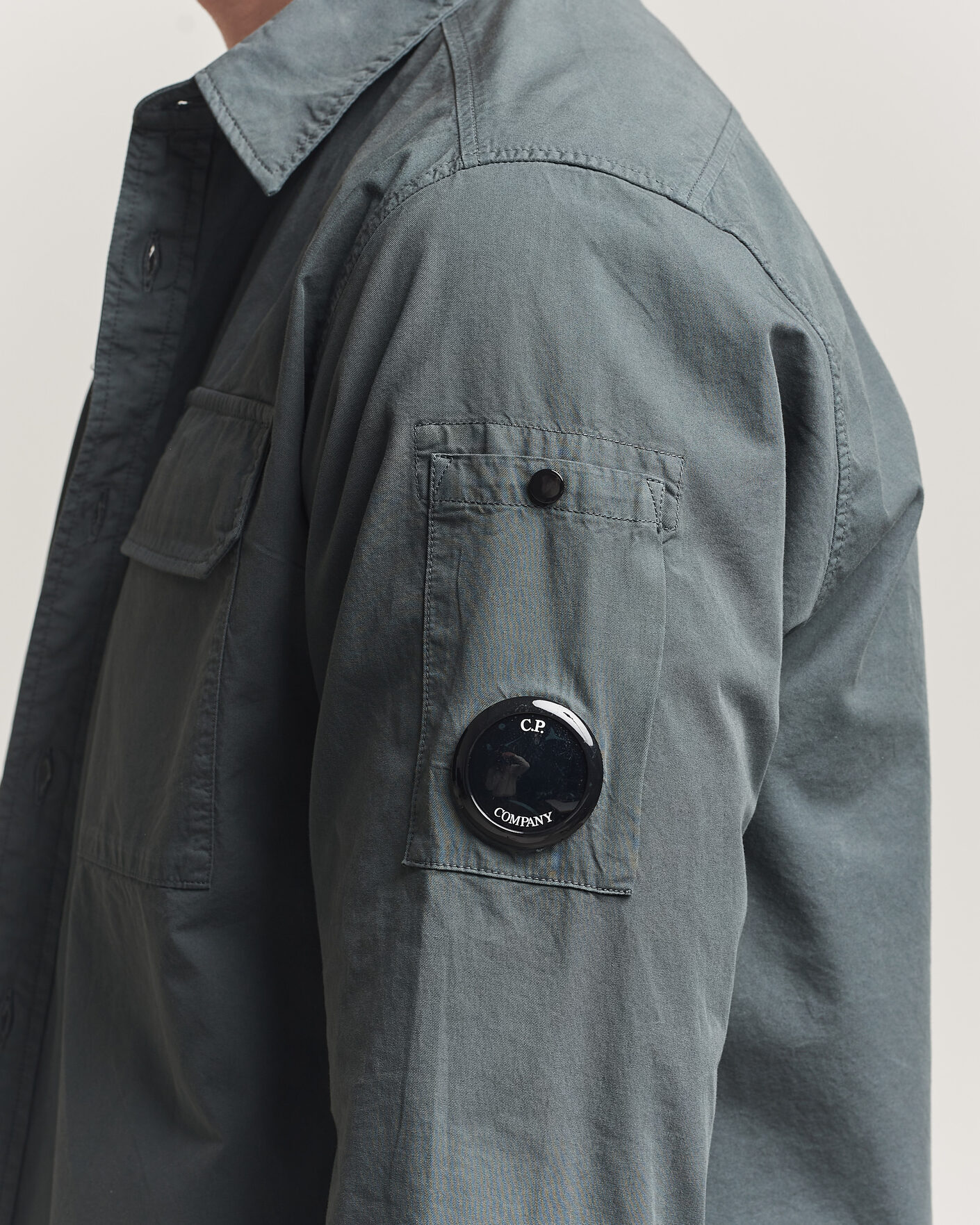 Herr | Skjortor | C.P. Company | Organic Gabardine Pocket Shirt Dark Grey