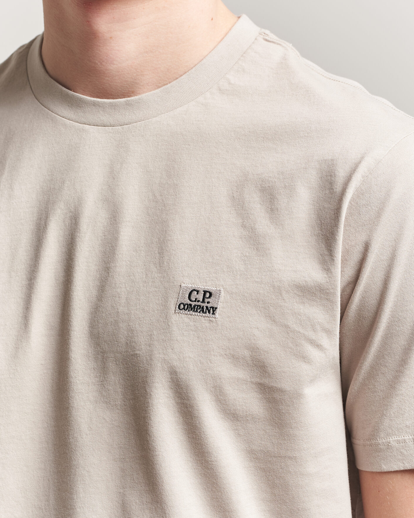 Herr | T-Shirts | C.P. Company | Short Sleeve Small Logo T-Shirt Light Grey