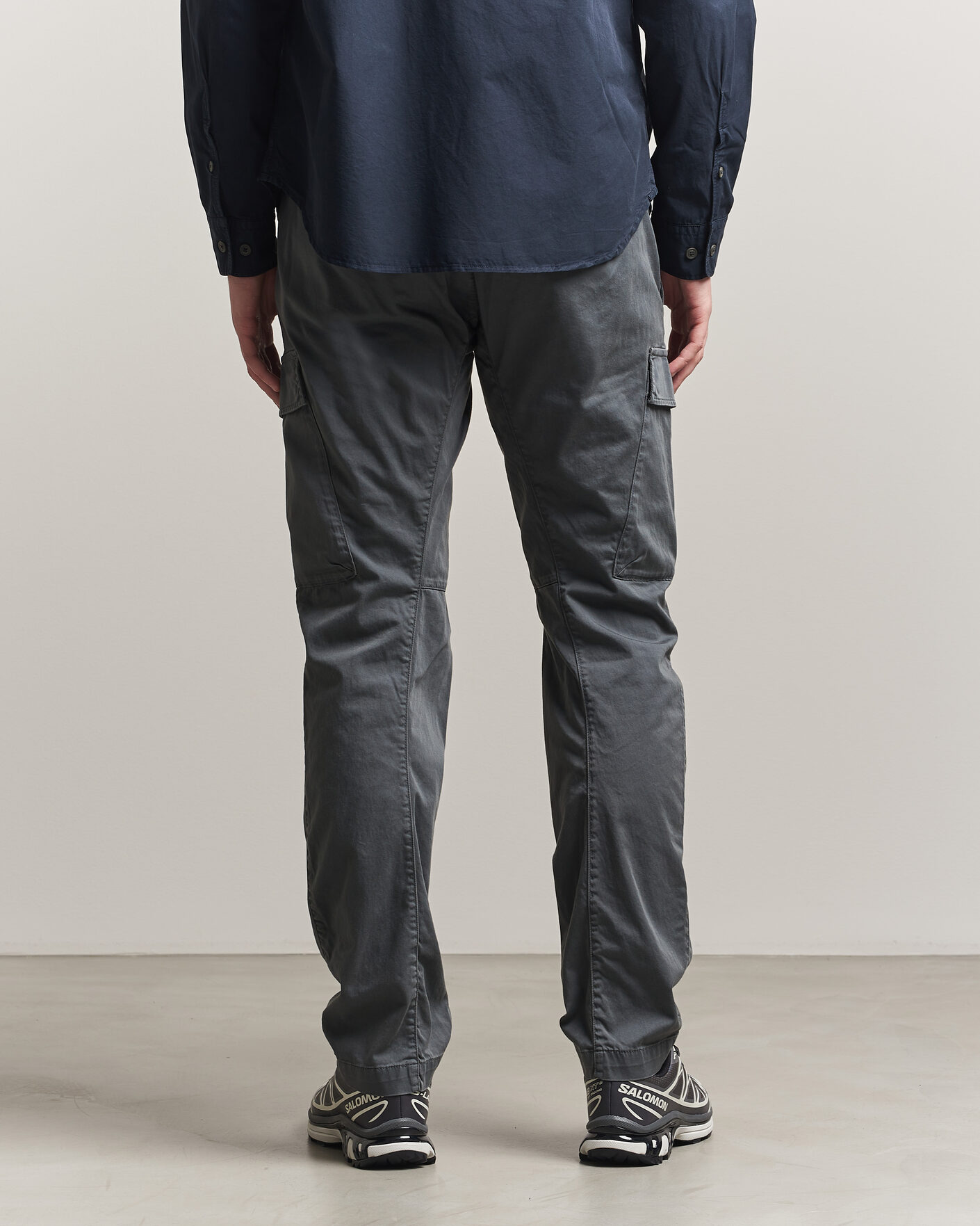 Herr | Byxor | C.P. Company | Satin Stretch Cargo Pants Dark Grey