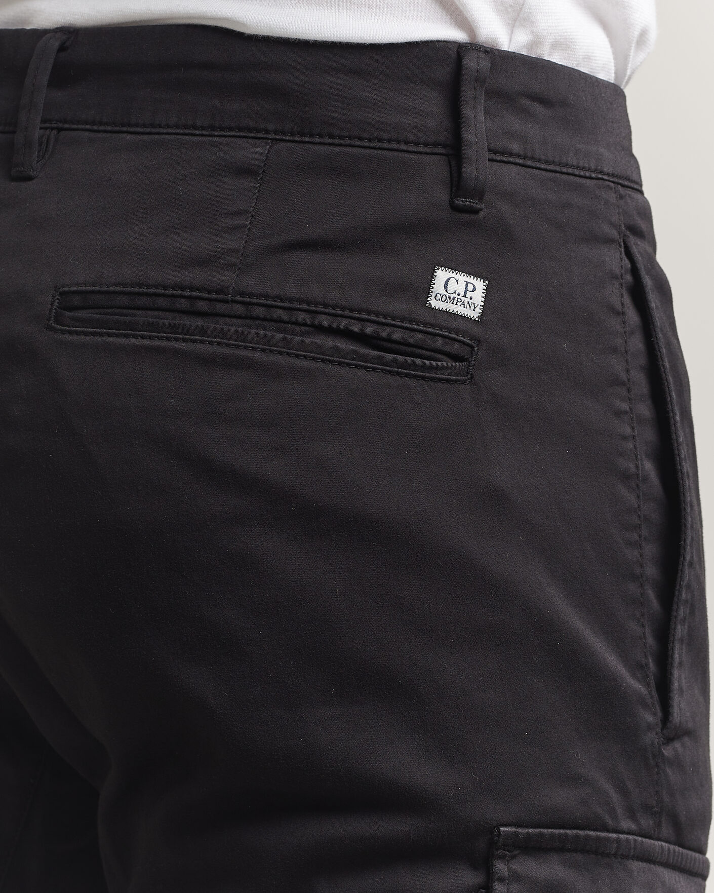 Herr | Byxor | C.P. Company | Satin Stretch Cargo Pants Black