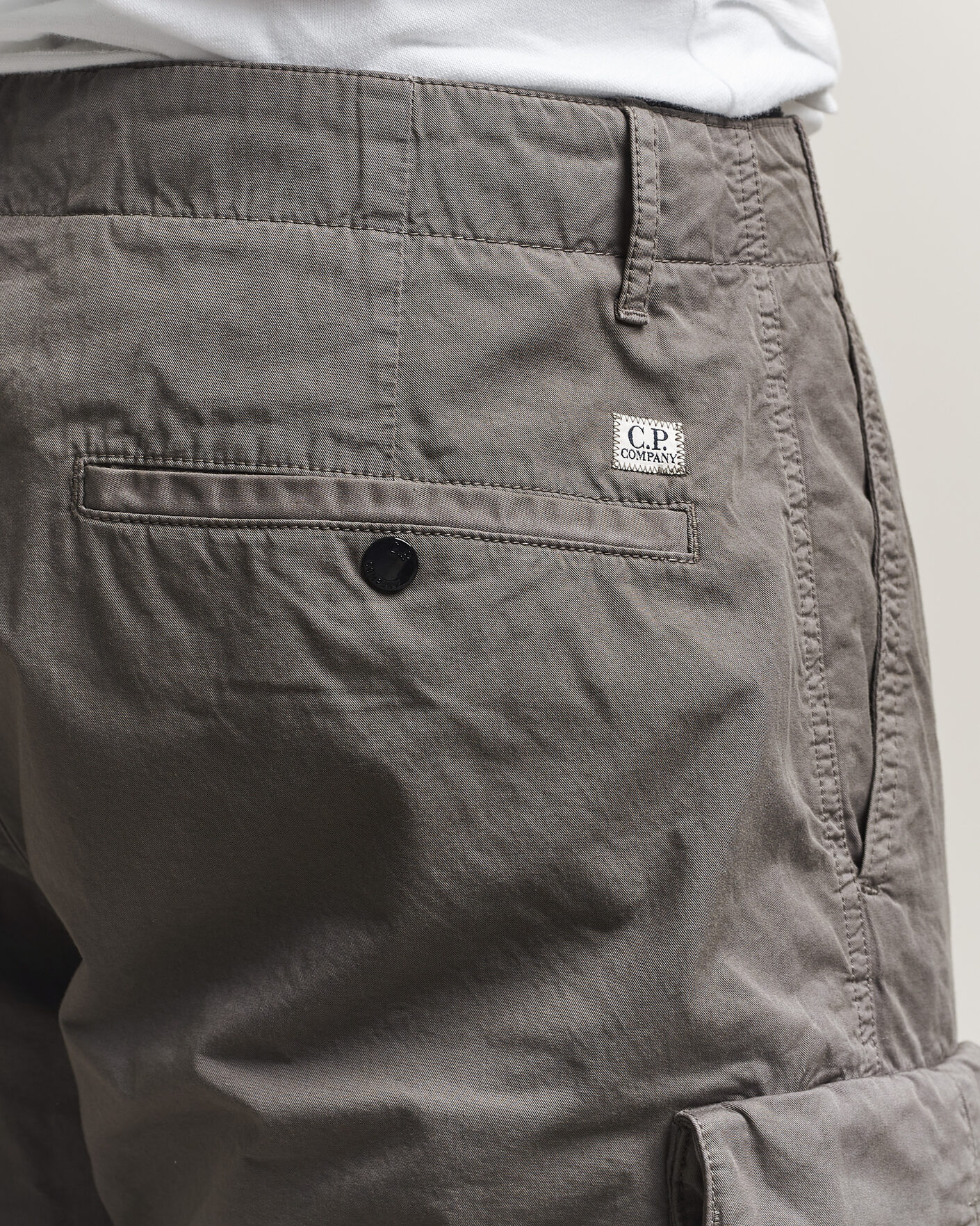 Herr | Shorts | C.P. Company | Cotton Gabardine Cargo Shorts Washed Black