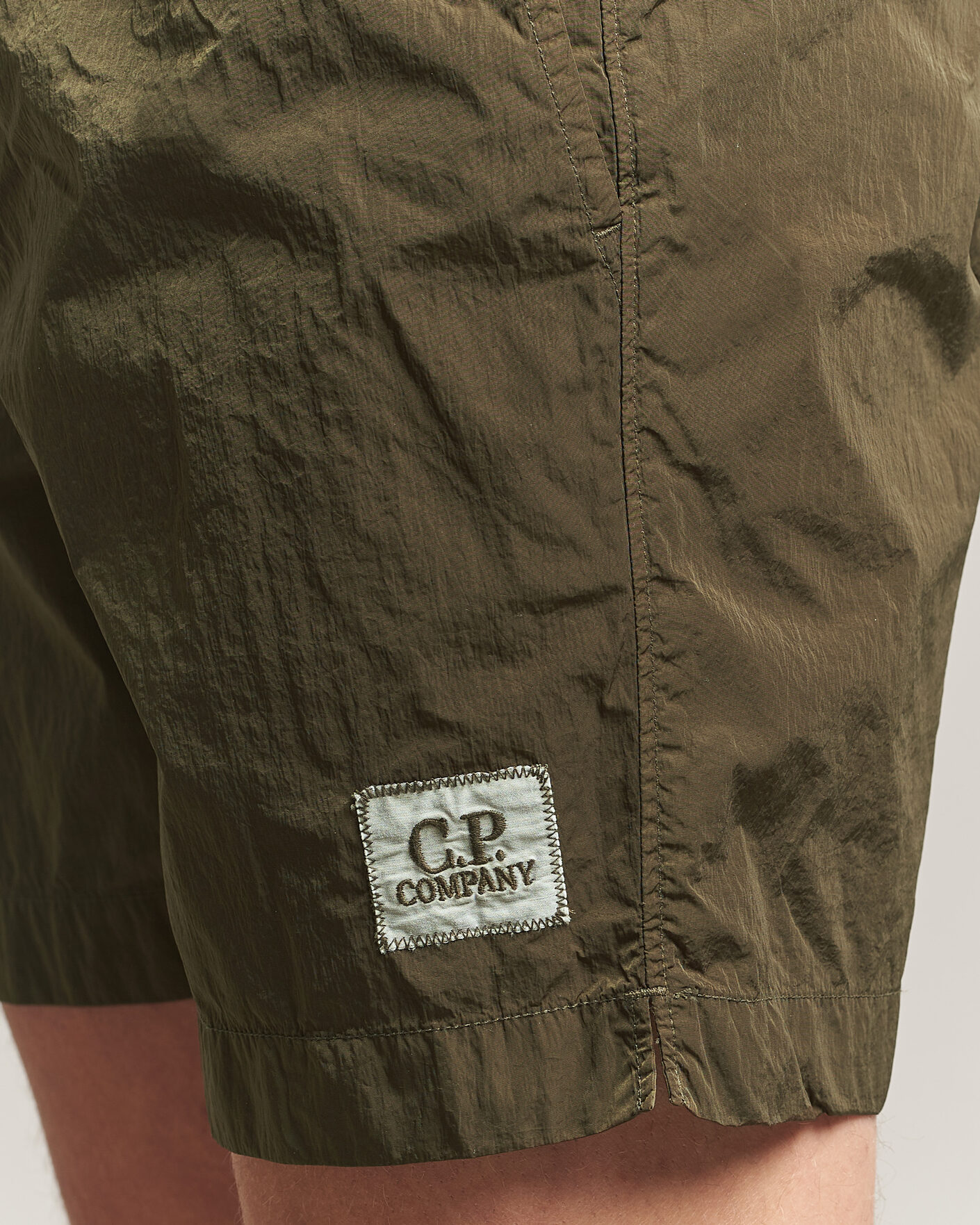 Herr | Badbyxor | C.P. Company | Eco Chrome Logo Swimshorts Olive