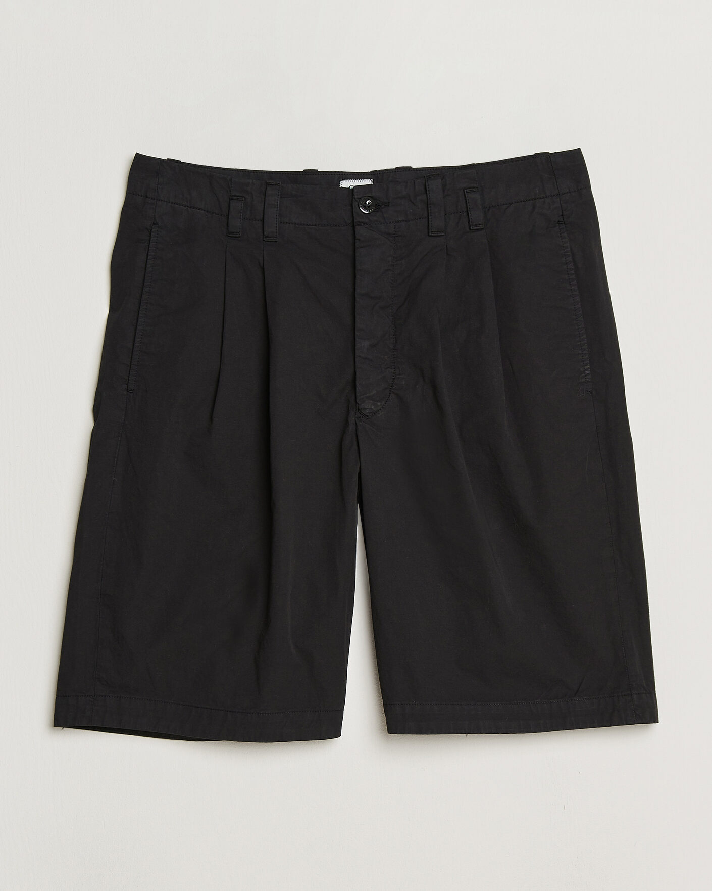 Herr | Shorts | C.P. Company | Cotton Gabardine Pleated Loose Shorts Black