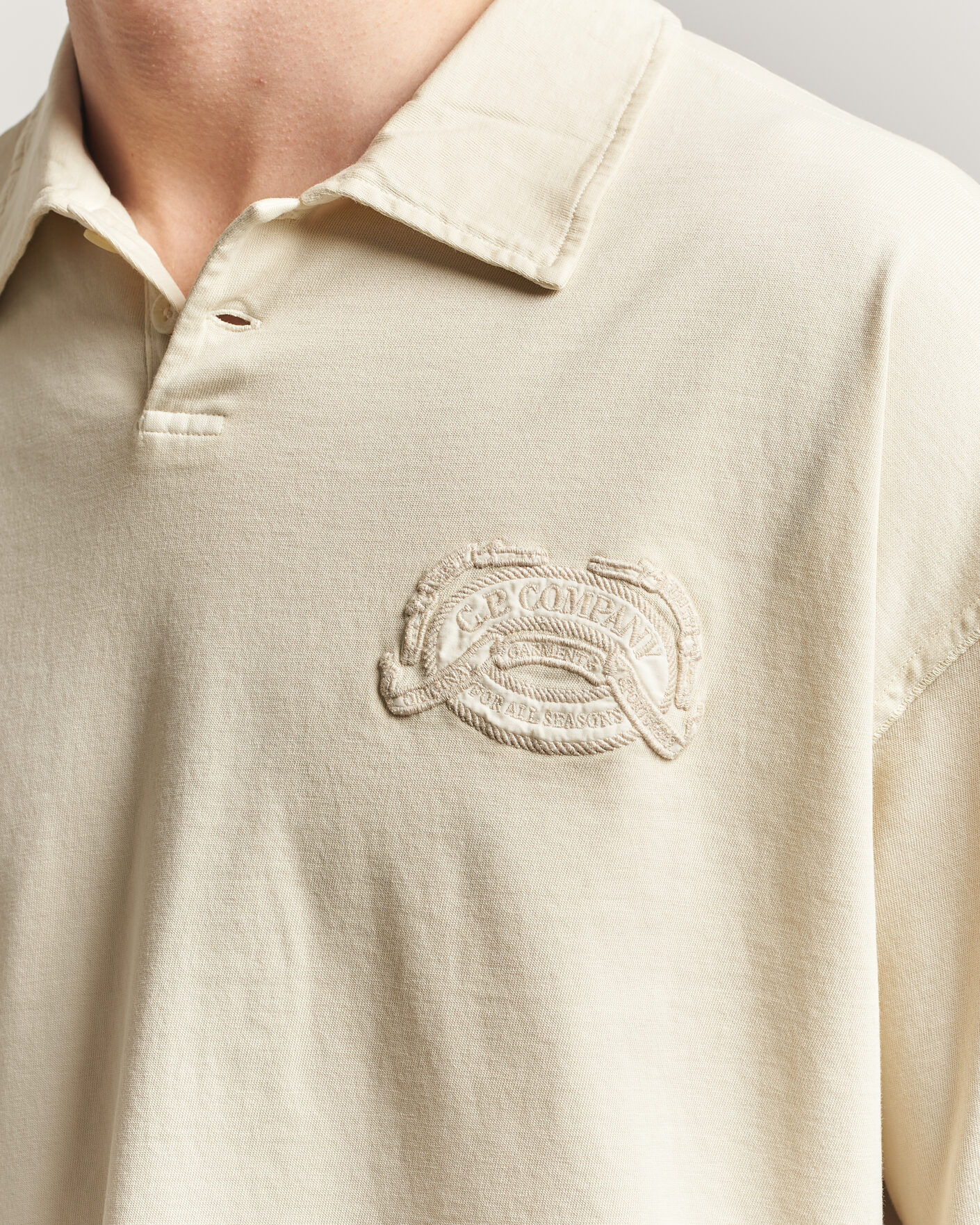 Herr | Pikéer | C.P. Company | Boxy Fit Cotton Logo Polo Cream