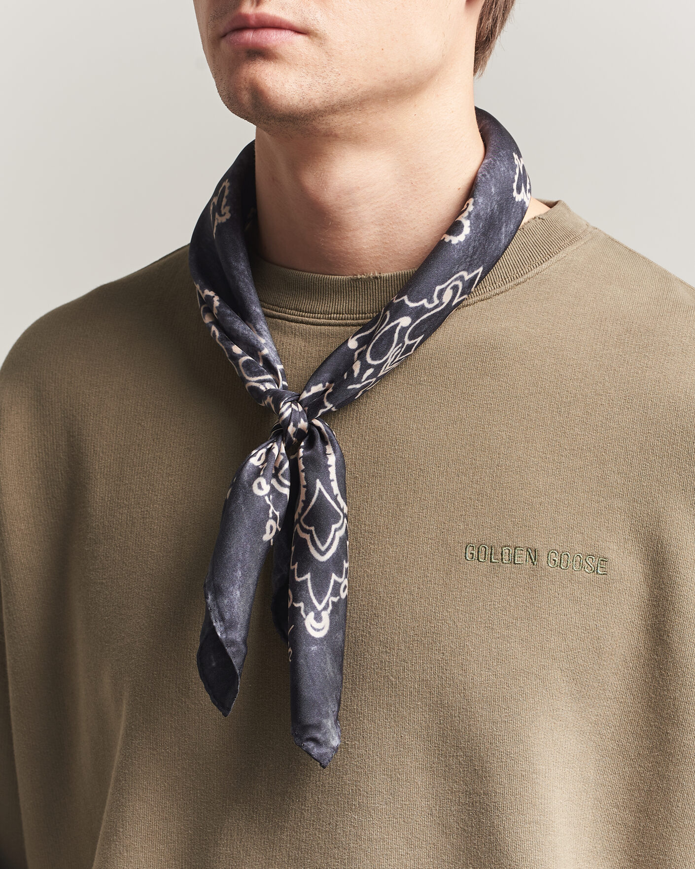 Herr | Näsdukar | Golden Goose | Paisley Silk Bandana Antracite