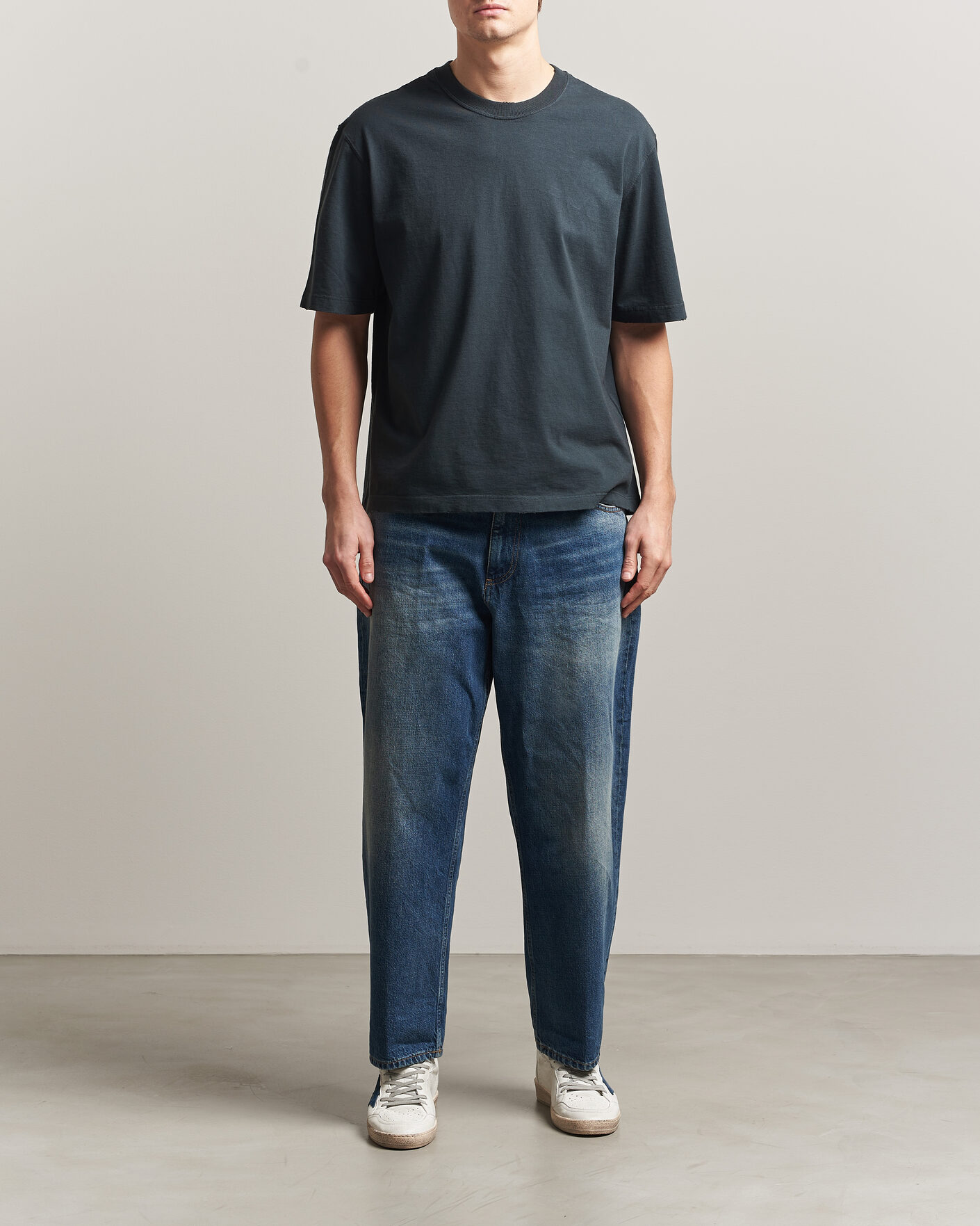 Herr | T-Shirts | Golden Goose | Relaxed Fit Cotton T-Shirt Washed Black