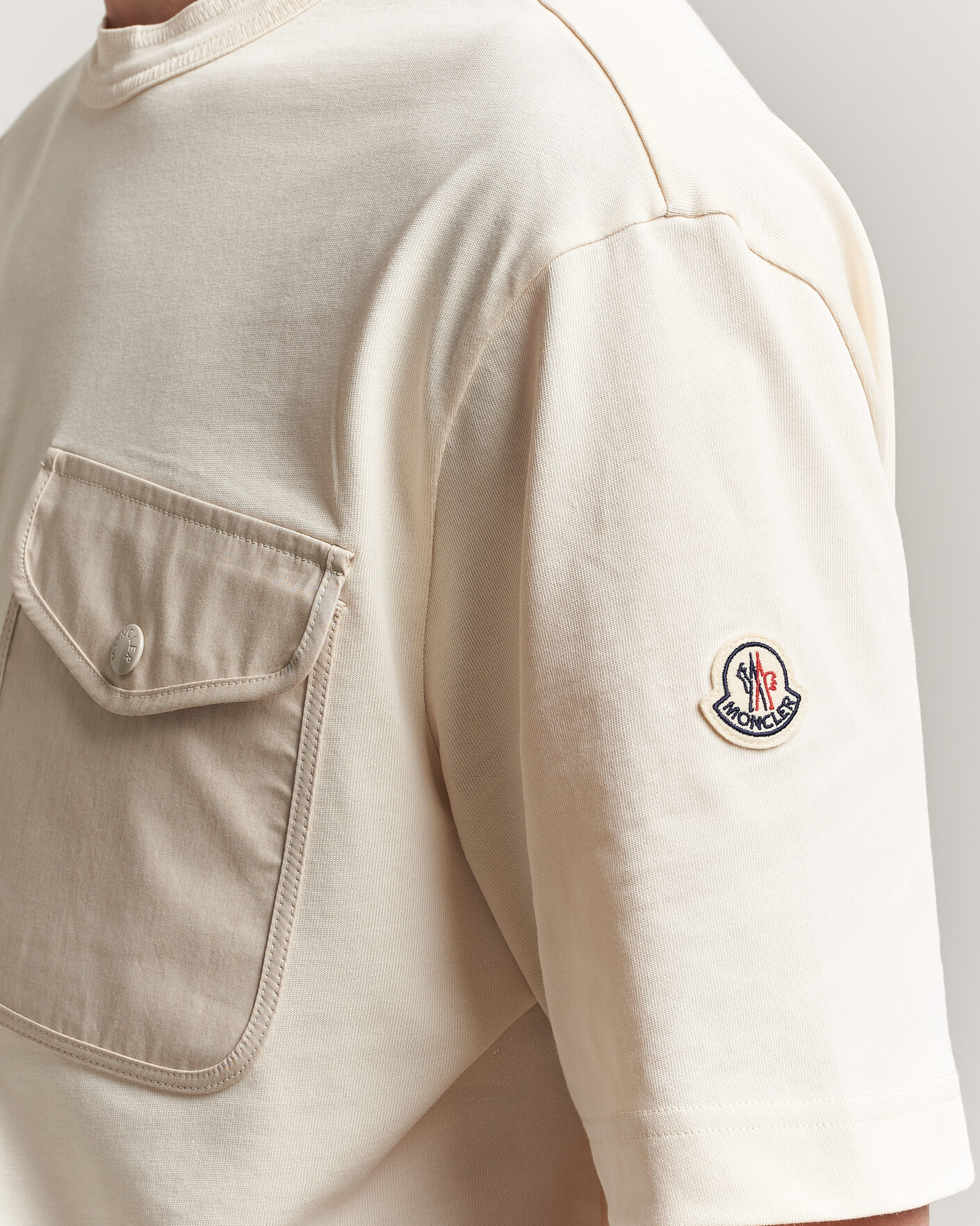 Herr | T-Shirts | Moncler | Oversize Pocket T-Shirt Off White