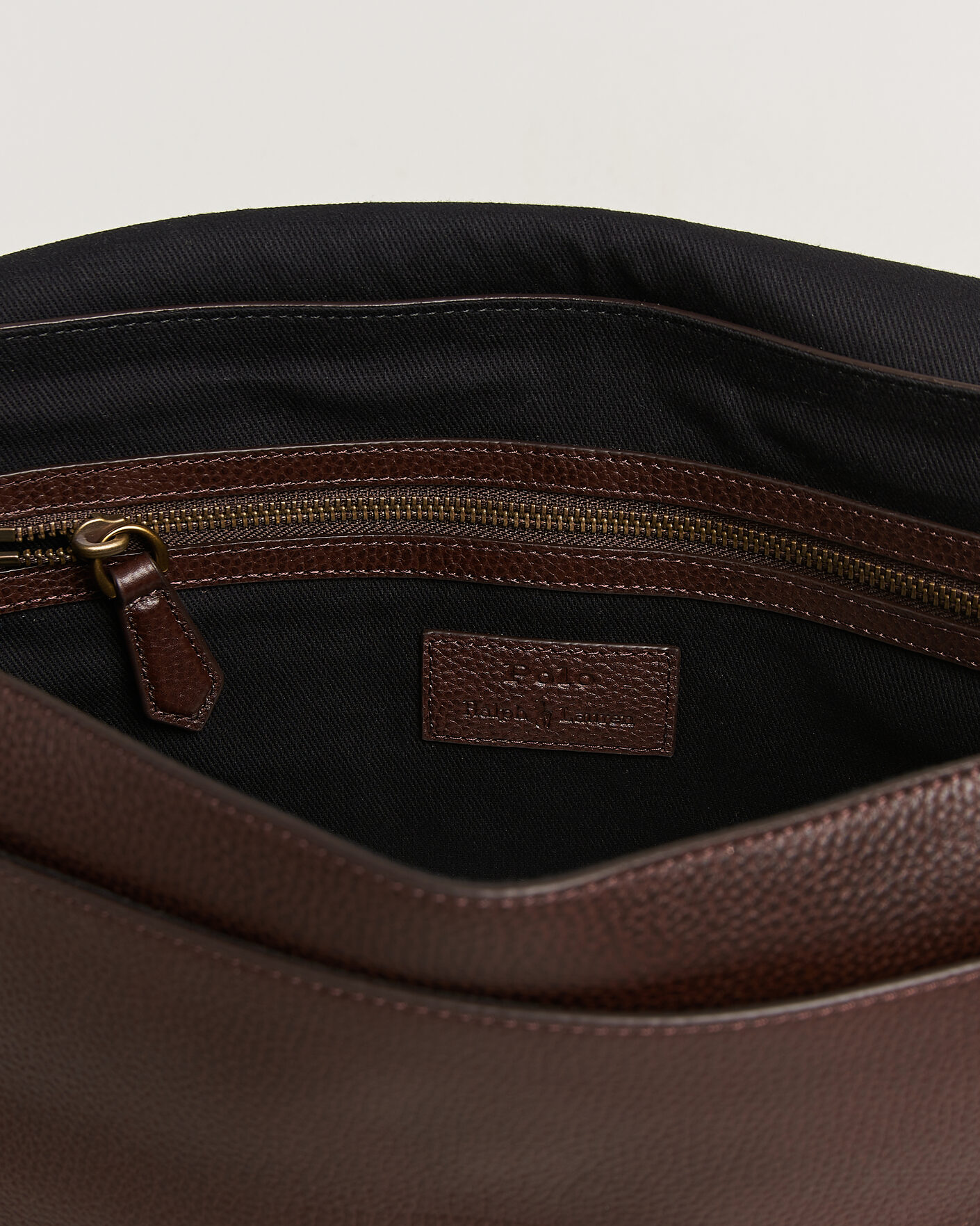 Herr | Väskor | Polo Ralph Lauren | Pebble Leather Messenger Bag Dark Brown