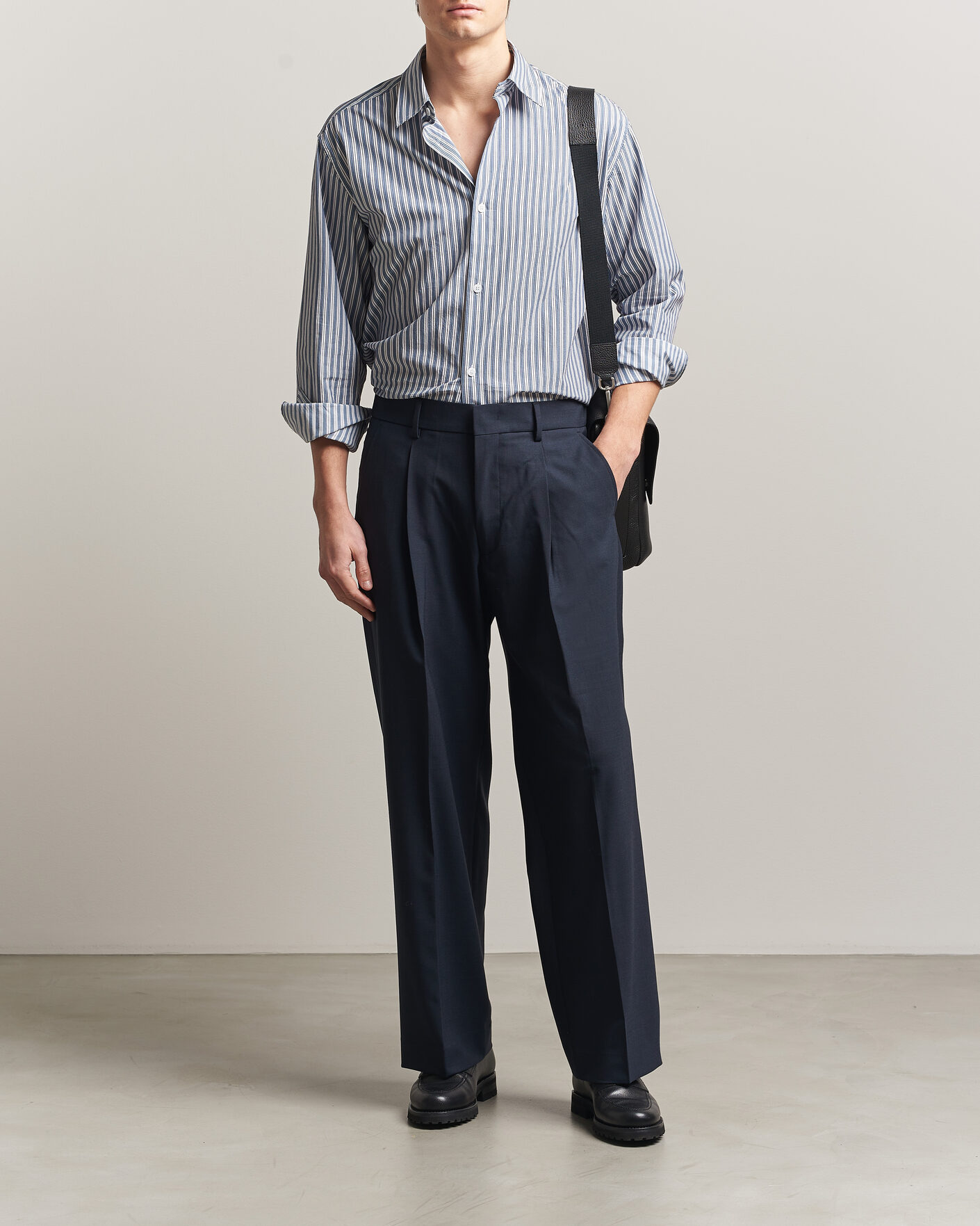 Herr | Byxor | NN07 | Kay Summer Wool Drawstring Trousers Deep Navy