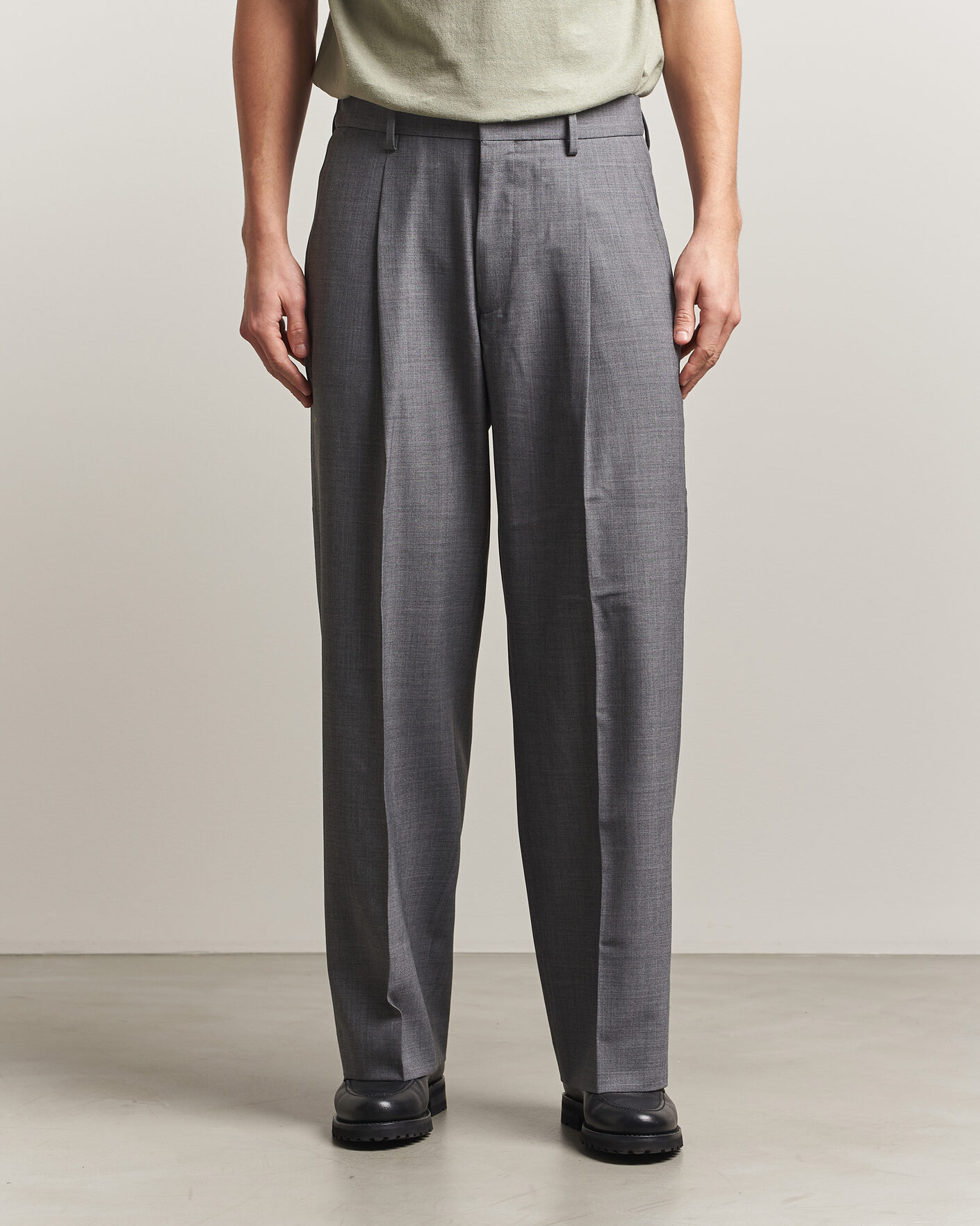 Herr | Byxor | NN07 | Kay Summer Wool Drawstring Trousers Light Grey Melange