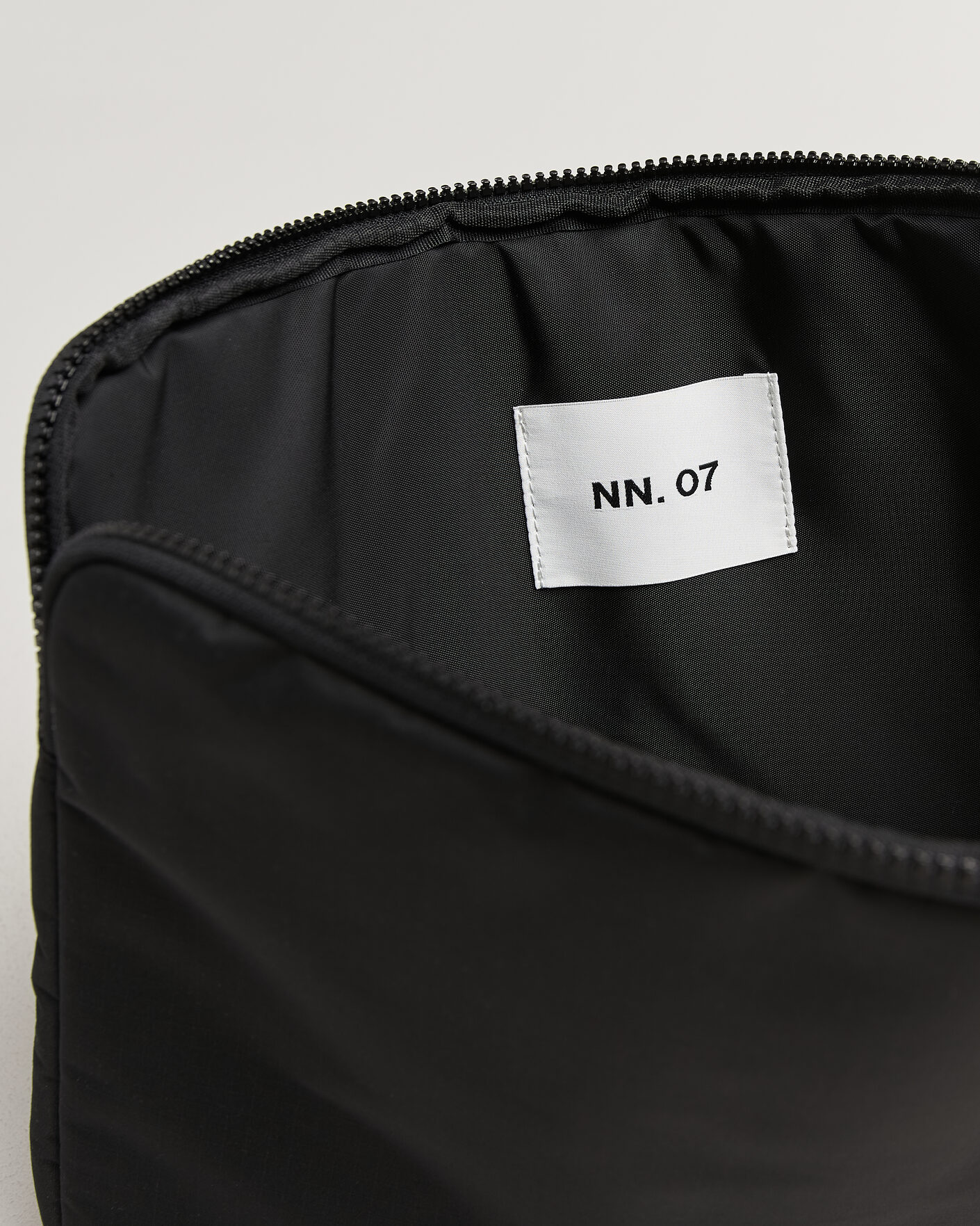 Herr | Väskor | NN07 | Nylon Ripstop Computer Sleeve Black