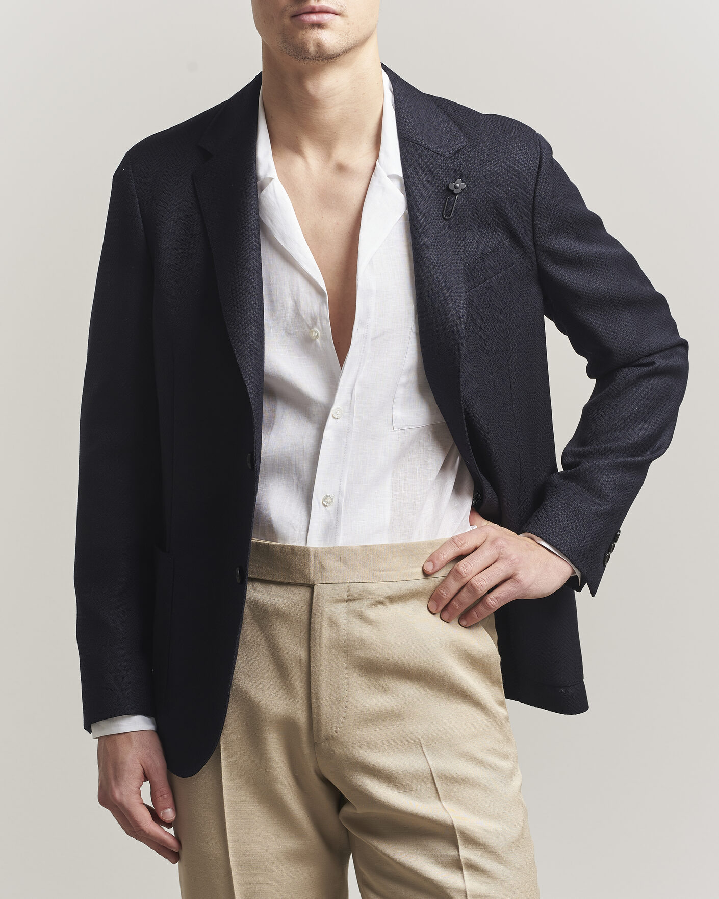 Herr | Kavajer | Lardini | Herringbone Light Wool Blazer Navy