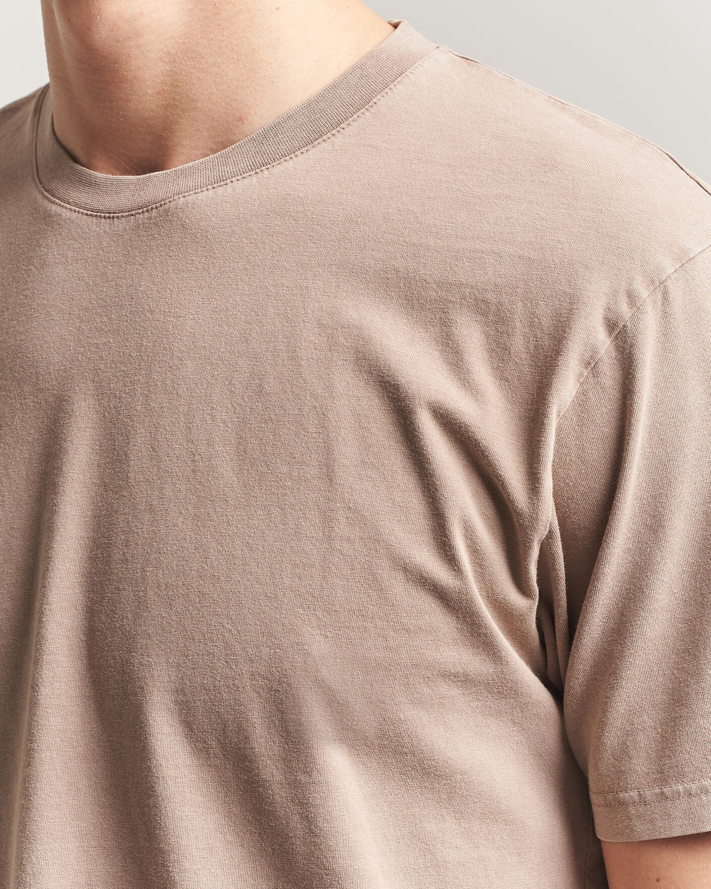 Herr | T-Shirts | Colorful Standard | Classic Organic T-Shirt Faded Khaki