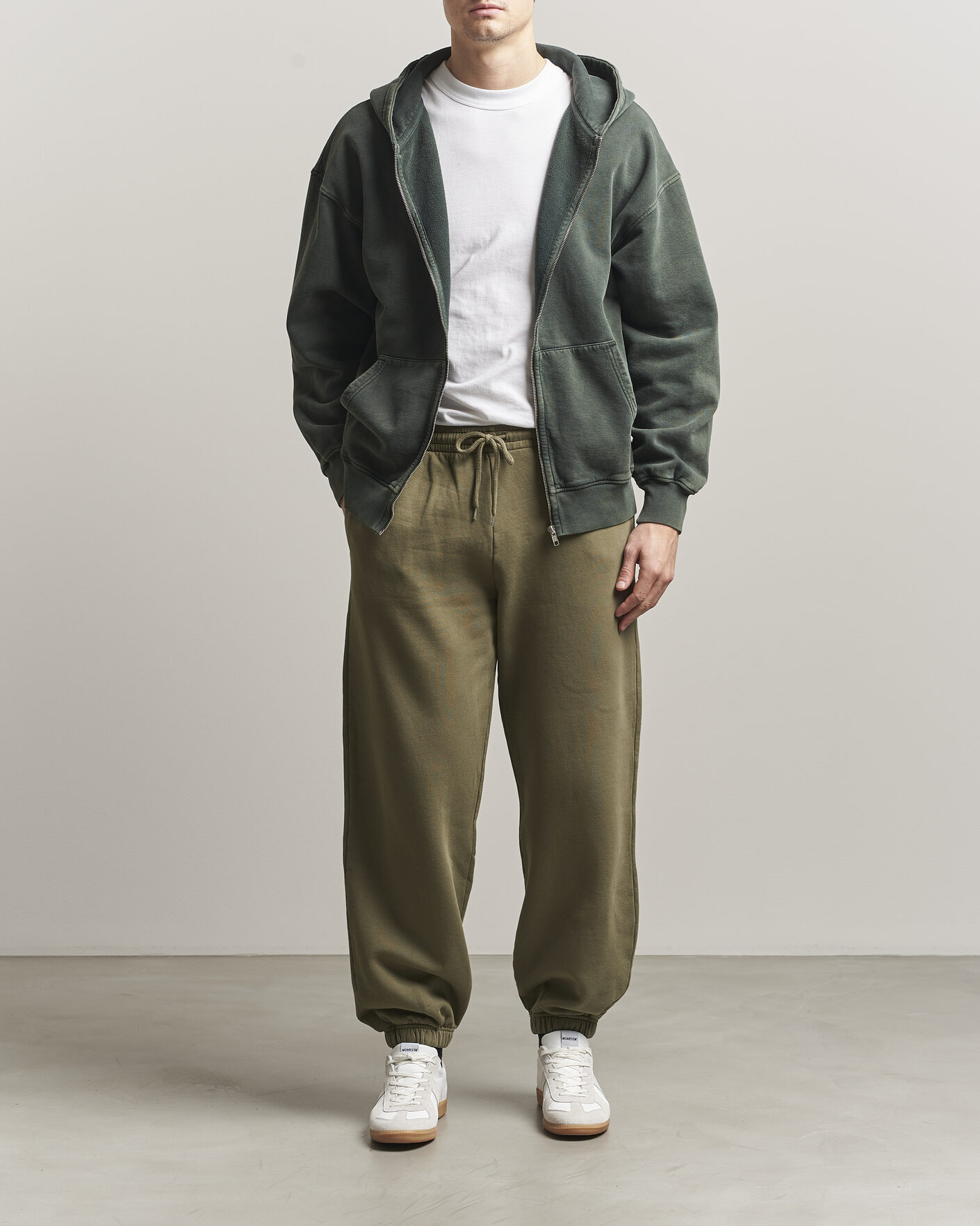 Herr | Byxor | Colorful Standard | Classic Organic Sweatpants Dusty Olive