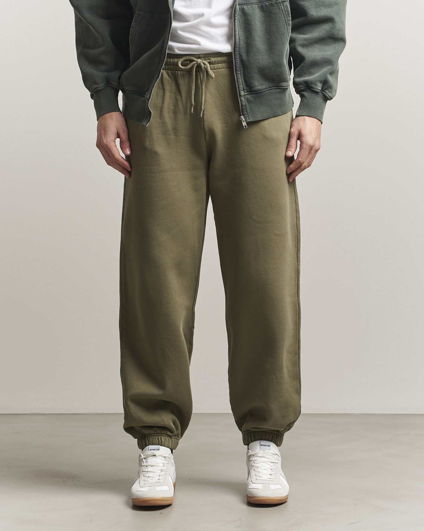 Herr | Byxor | Colorful Standard | Classic Organic Sweatpants Dusty Olive