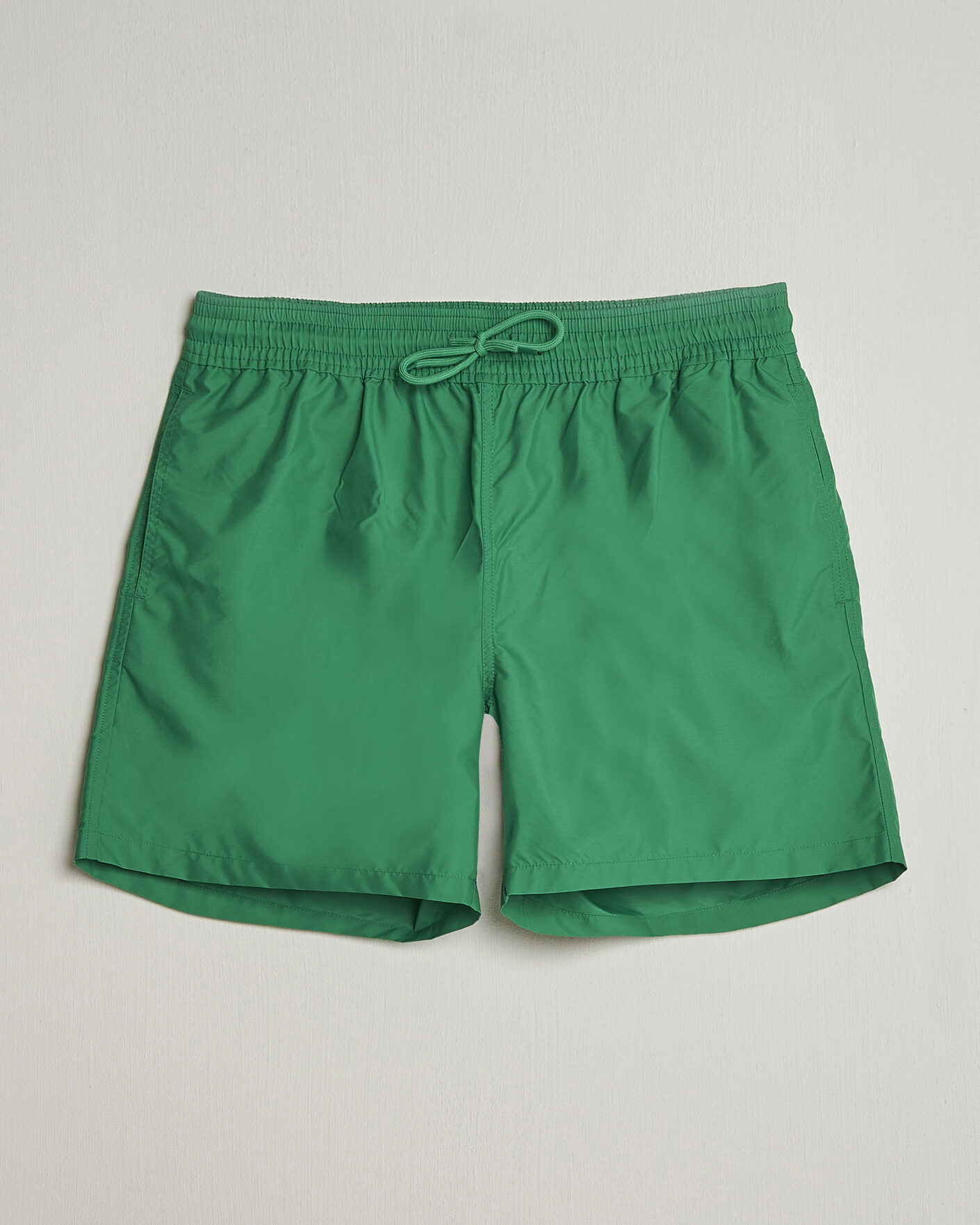 Herr | Badbyxor | Colorful Standard | Classic Organic Swim Shorts Kelly Green