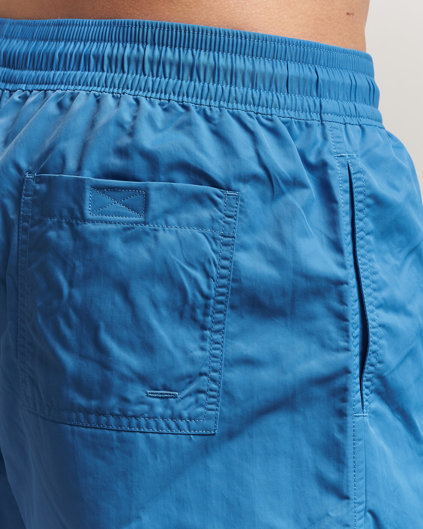 Herr | Badbyxor | Colorful Standard | Classic Organic Swim Shorts Pacific Blue