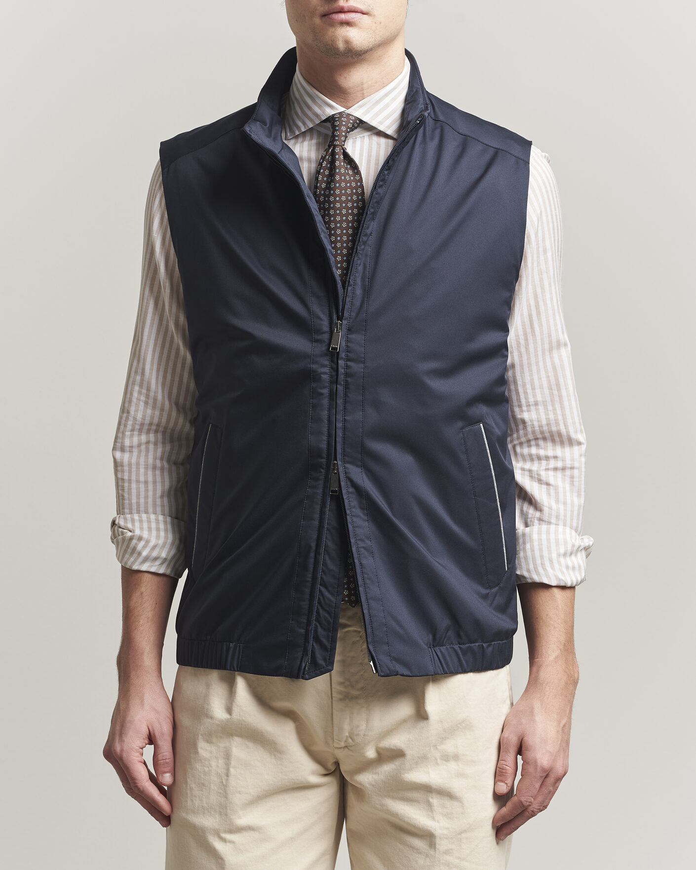 Herr | Västar | Eton | Lightweight Wind Vest Navy Blue