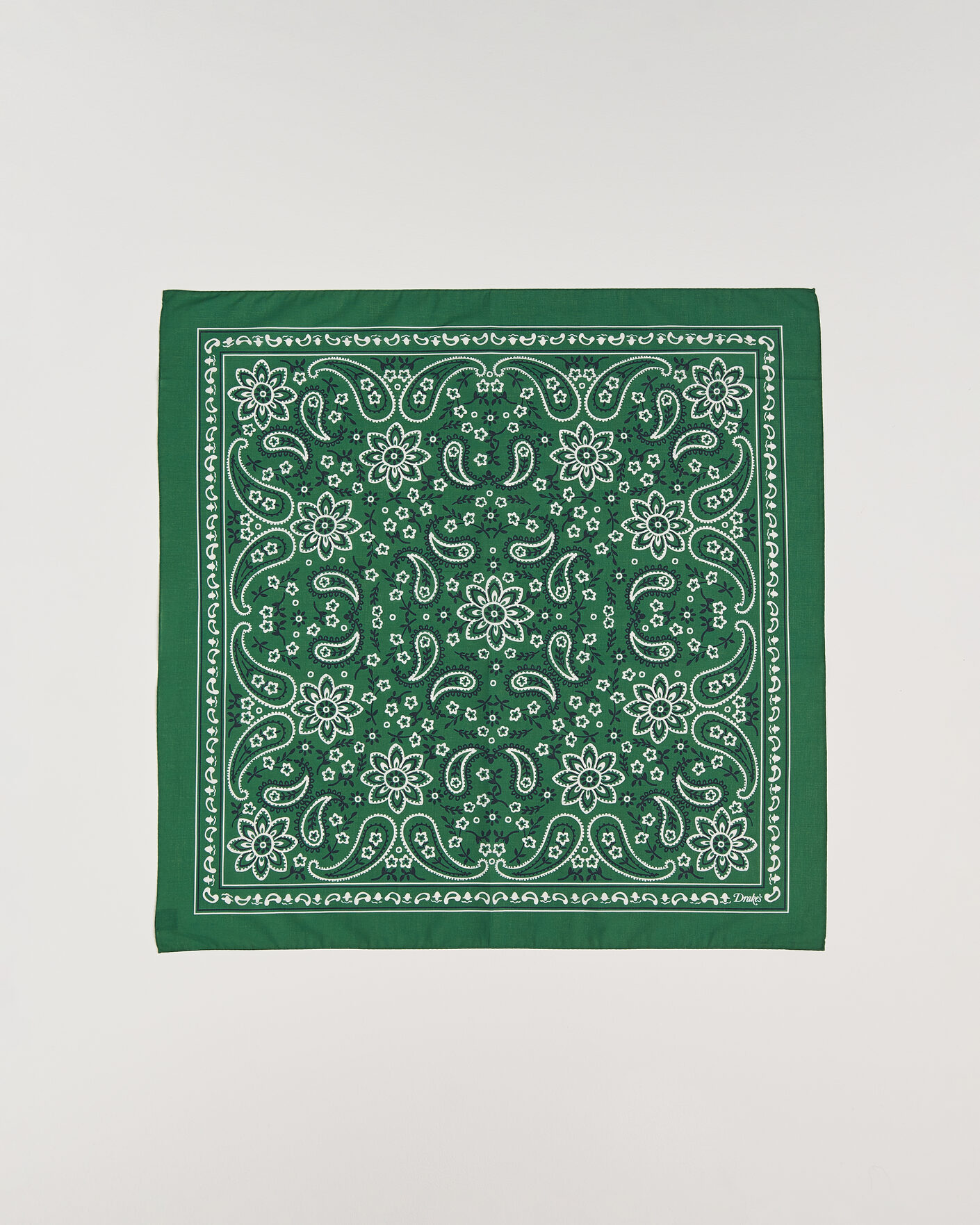 Herr | Scarves | Drake's | Classic Paisley Bandana Green