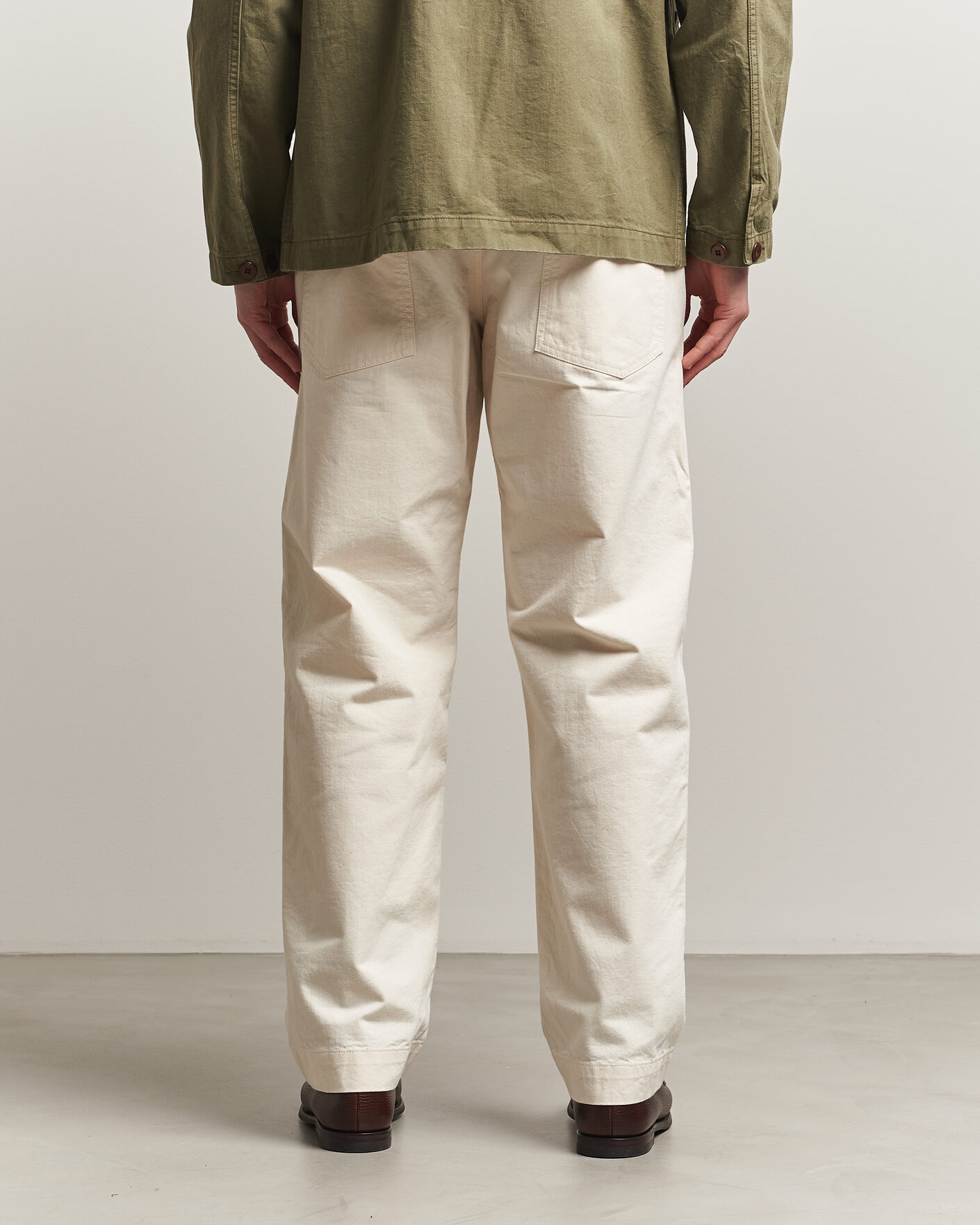 Herr | Byxor | Drake's | Twill Fatigue Trousers Ecru