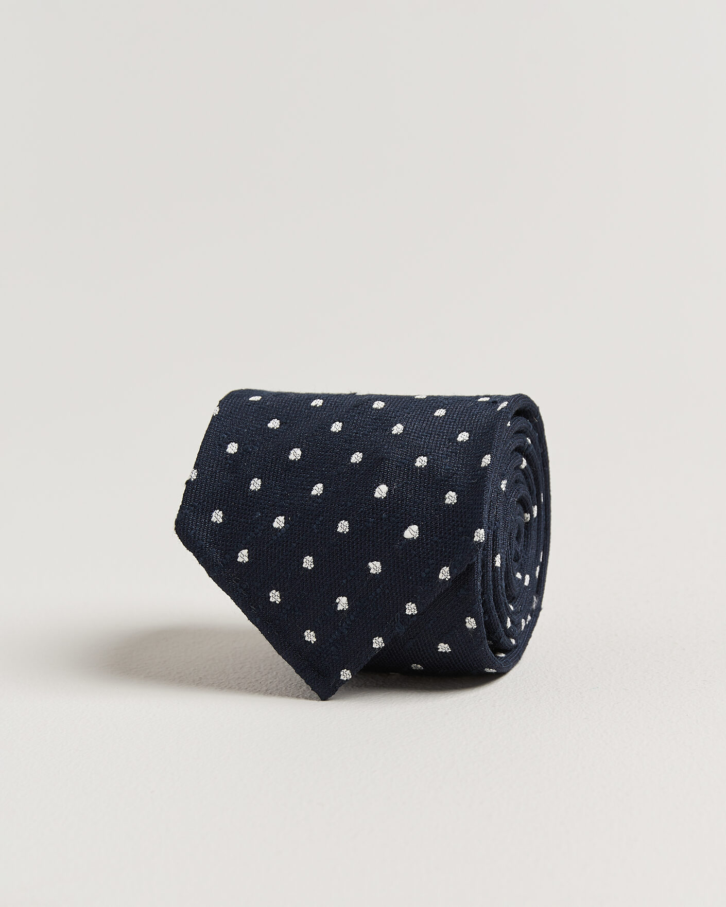 Herr | Slipsar | Drake's | Smal Spot Pattern Shantung Silk Tie Navy