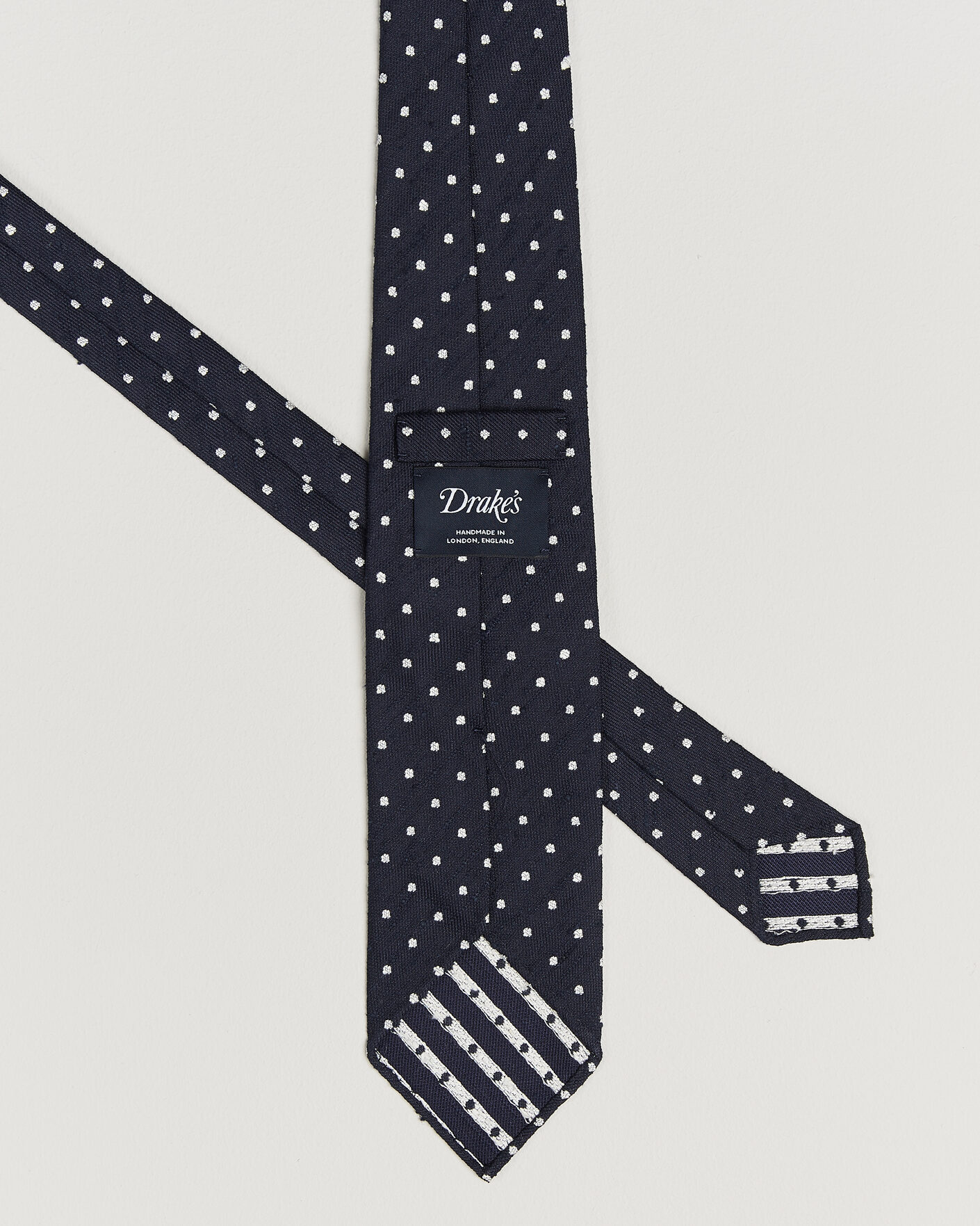 Herr | Slipsar | Drake's | Smal Spot Pattern Shantung Silk Tie Navy