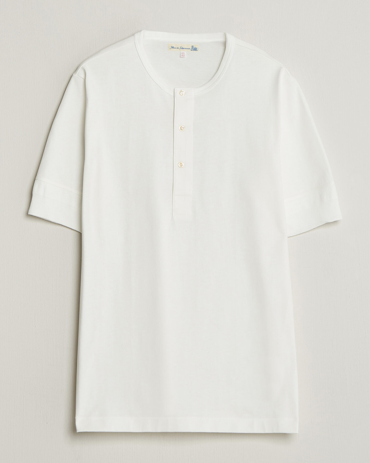 Herr | T-Shirts | Merz b. Schwanen | Classic Organic Cotton Short Sleeve Henley White