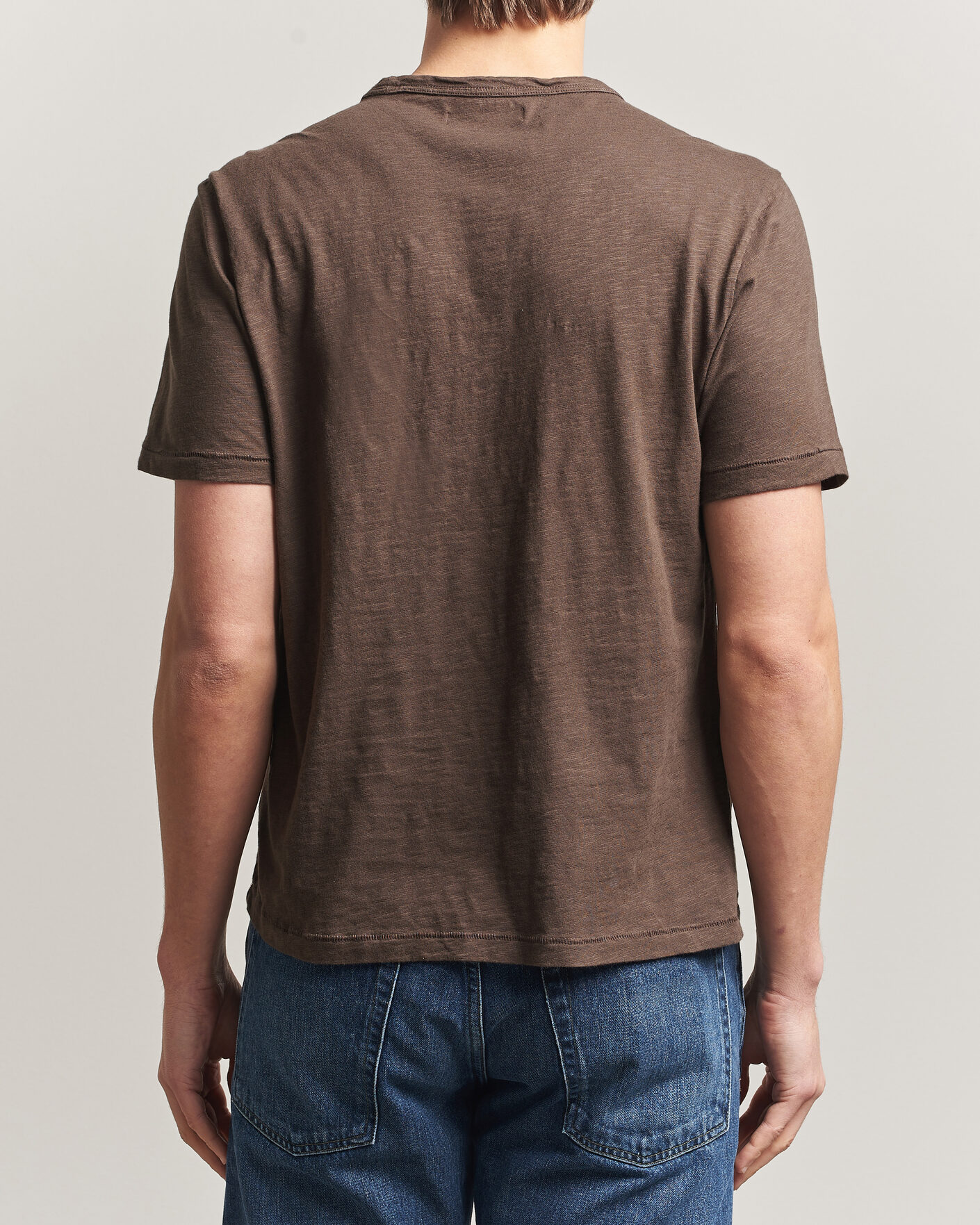 Herr | T-Shirts | Merz b. Schwanen | Organic Pima Cotton Slub Crew Neck T-Shirt Chocolate
