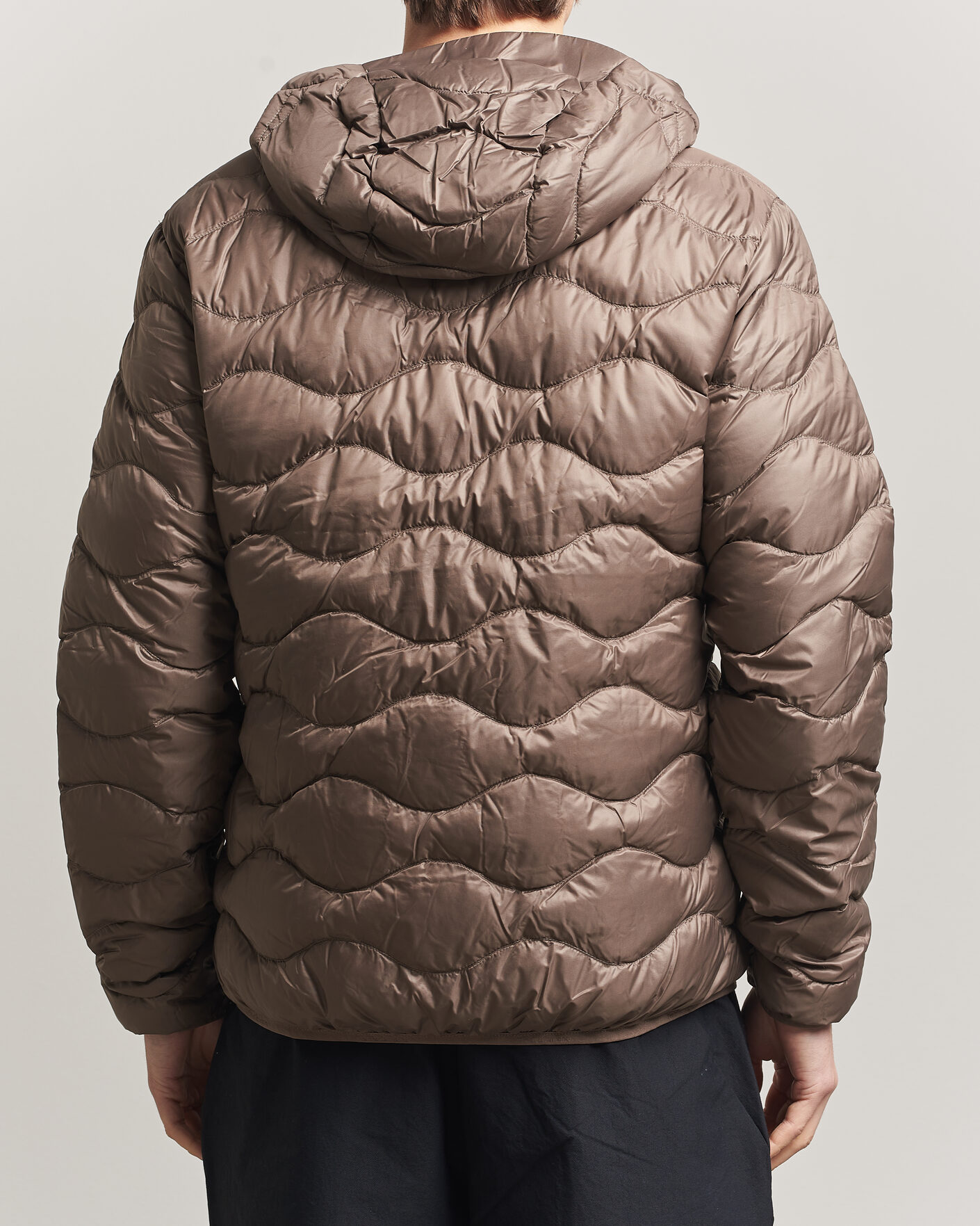 Herr | Jackor | Peak Performance | Helium Down Hooded Jacket Terrian Tan