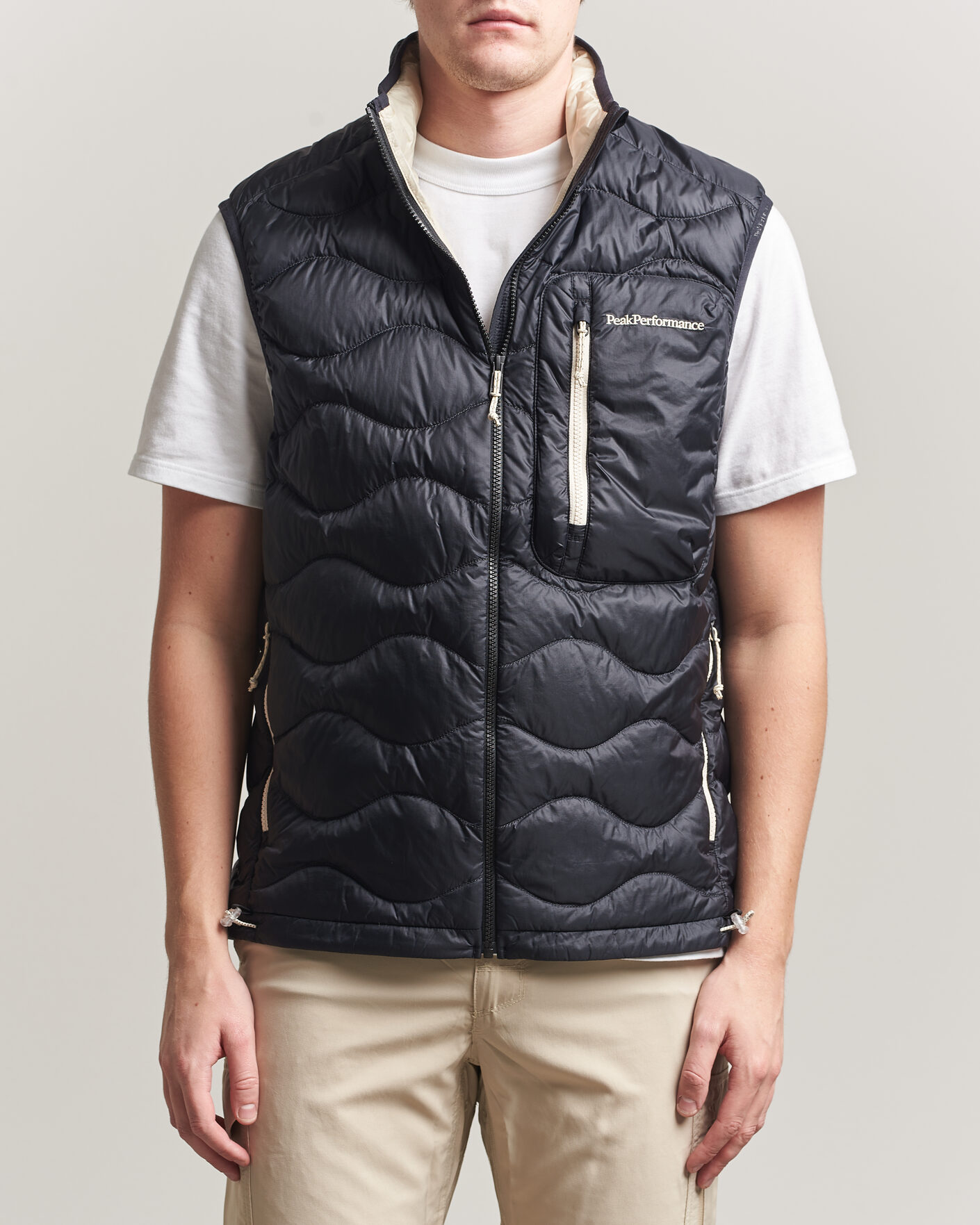 Herr | Västar | Peak Performance | Helium Utility Down Vest Black