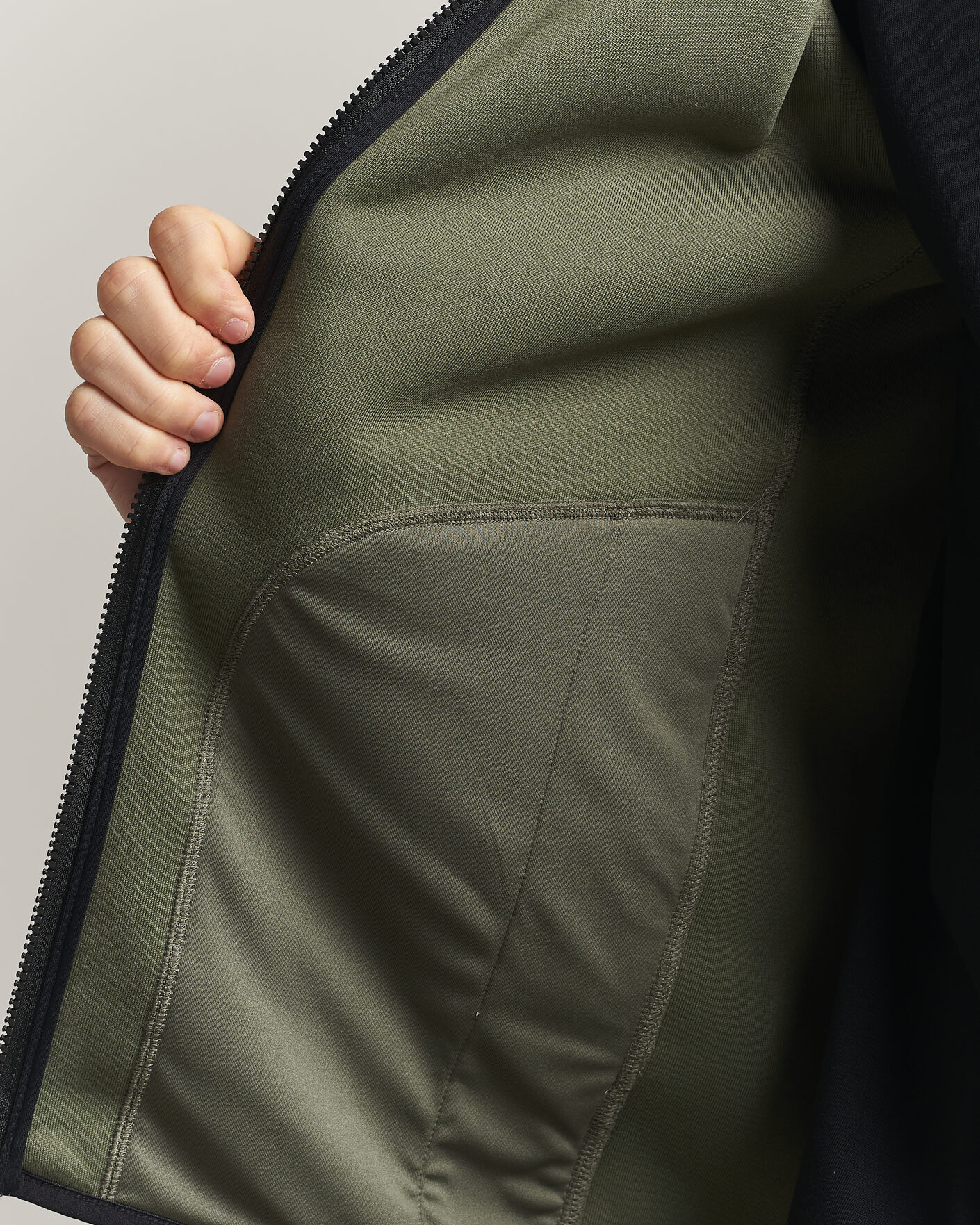 Herr | Tröjor | Peak Performance | Nature Rush Pile Full Zip Pine Needle