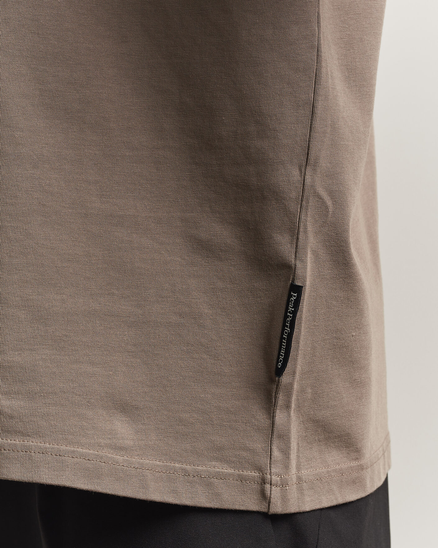 Herr | T-Shirts | Peak Performance | Heavy Cotton T-Shirt Terrian Tan