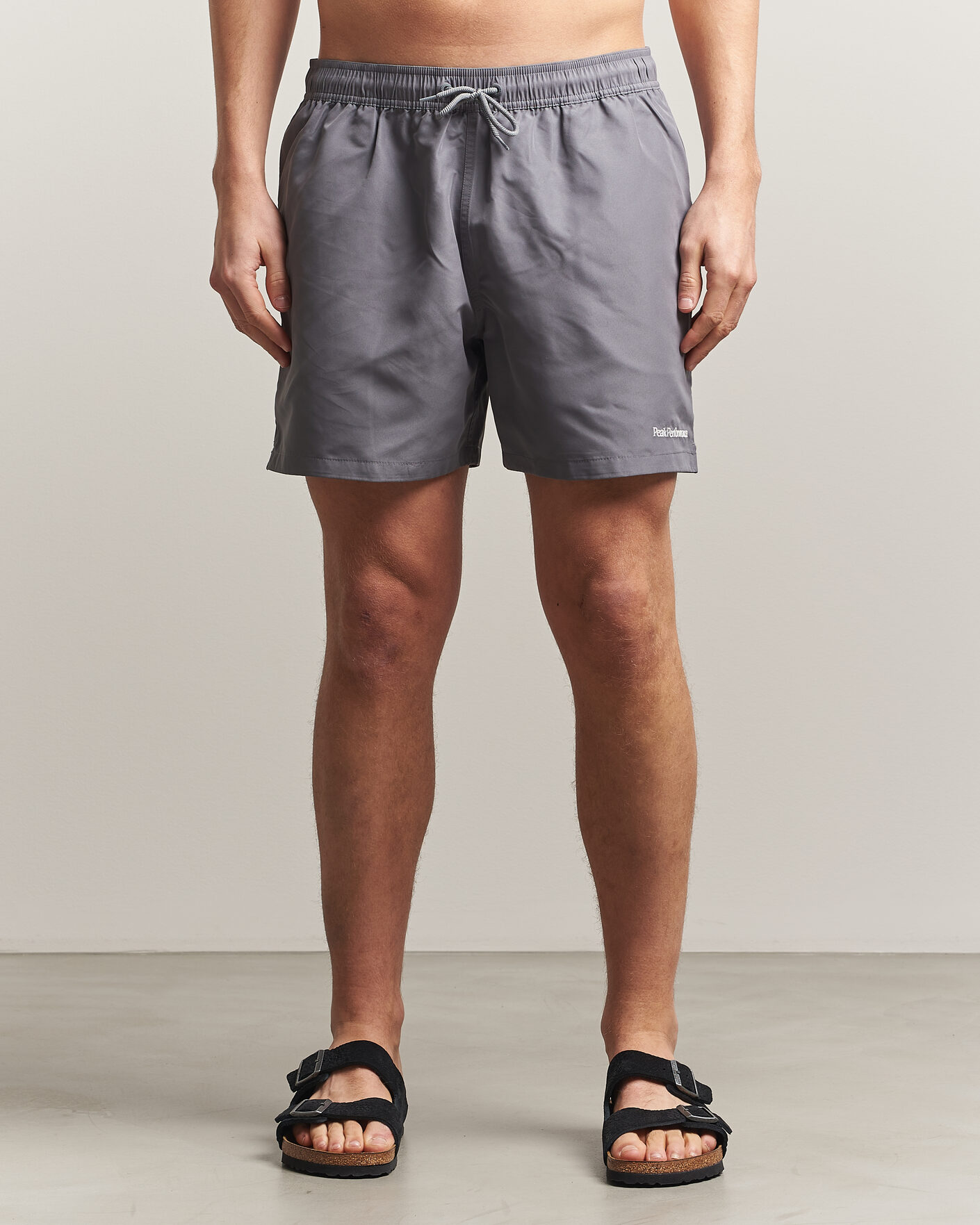 Herr | Badbyxor | Peak Performance | Swimshorts Quite Grey