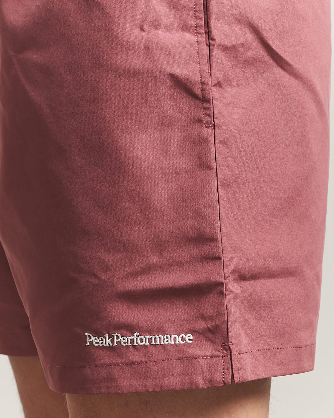 Herr | Badbyxor | Peak Performance | Swimshorts Wild Rouge