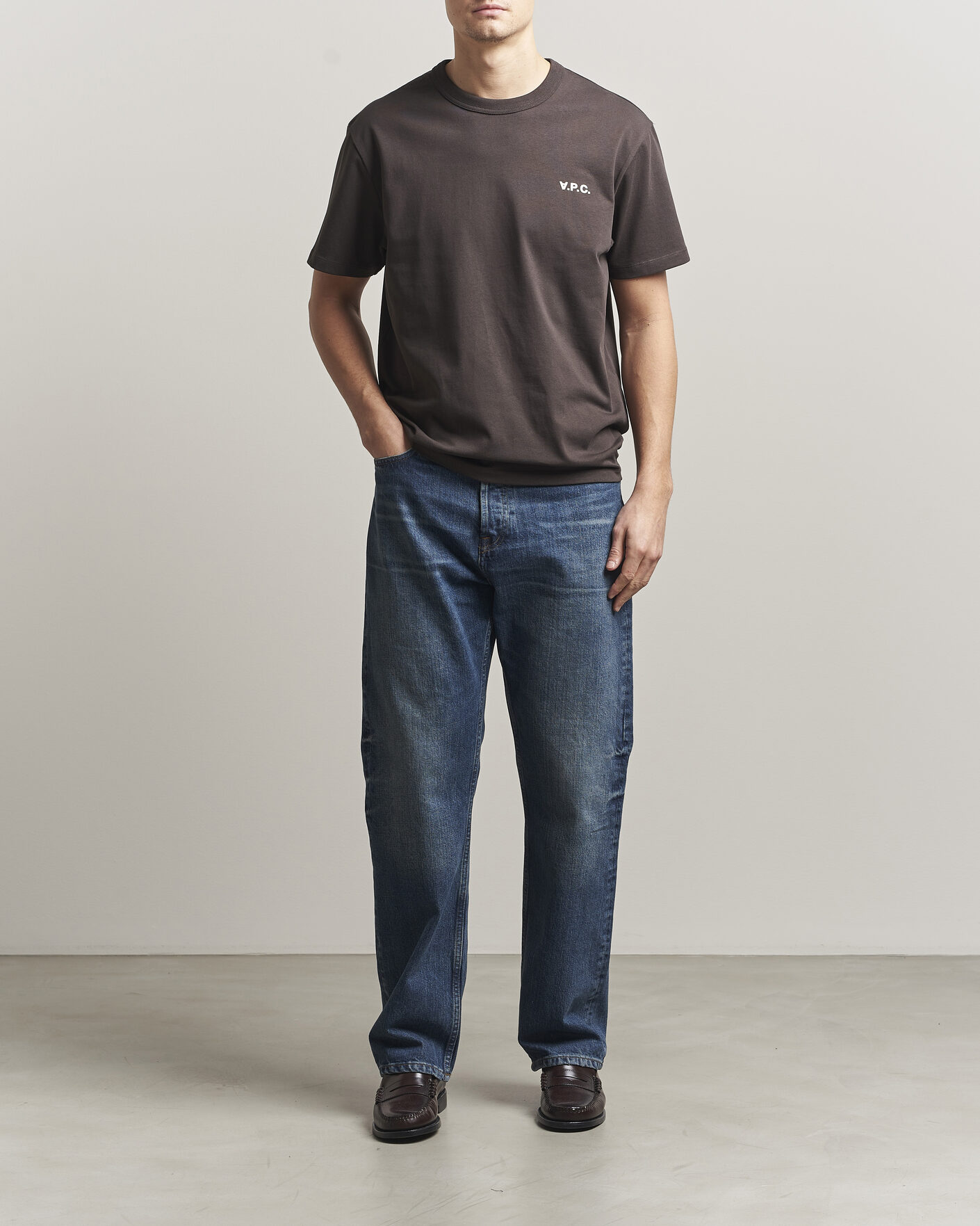 Herr | T-Shirts | A.P.C. | Boxy Fit Petit VPC T-Shirt Ecru Brown