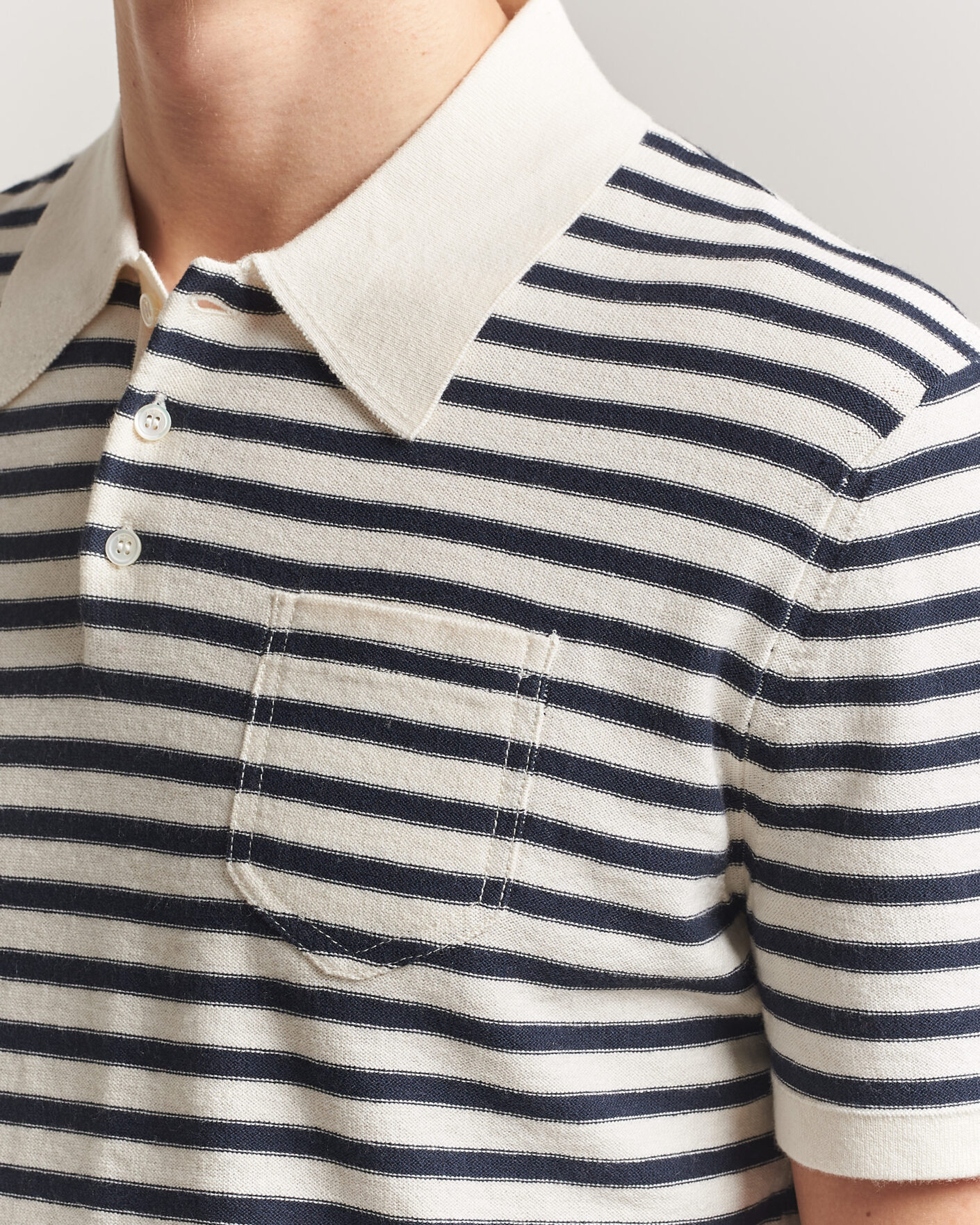 Herr | Pikéer | A.P.C. | Eliot Cotton/Cashmere Knitted Polo Ecru/Navy