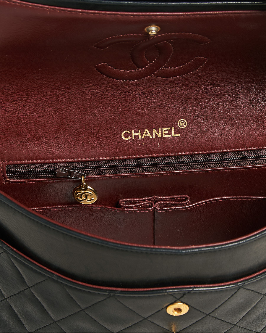 Herr | Pre-Owned & Vintage Bags | Chanel Pre-Owned | Classic Double Flap Small Lamskin Black
