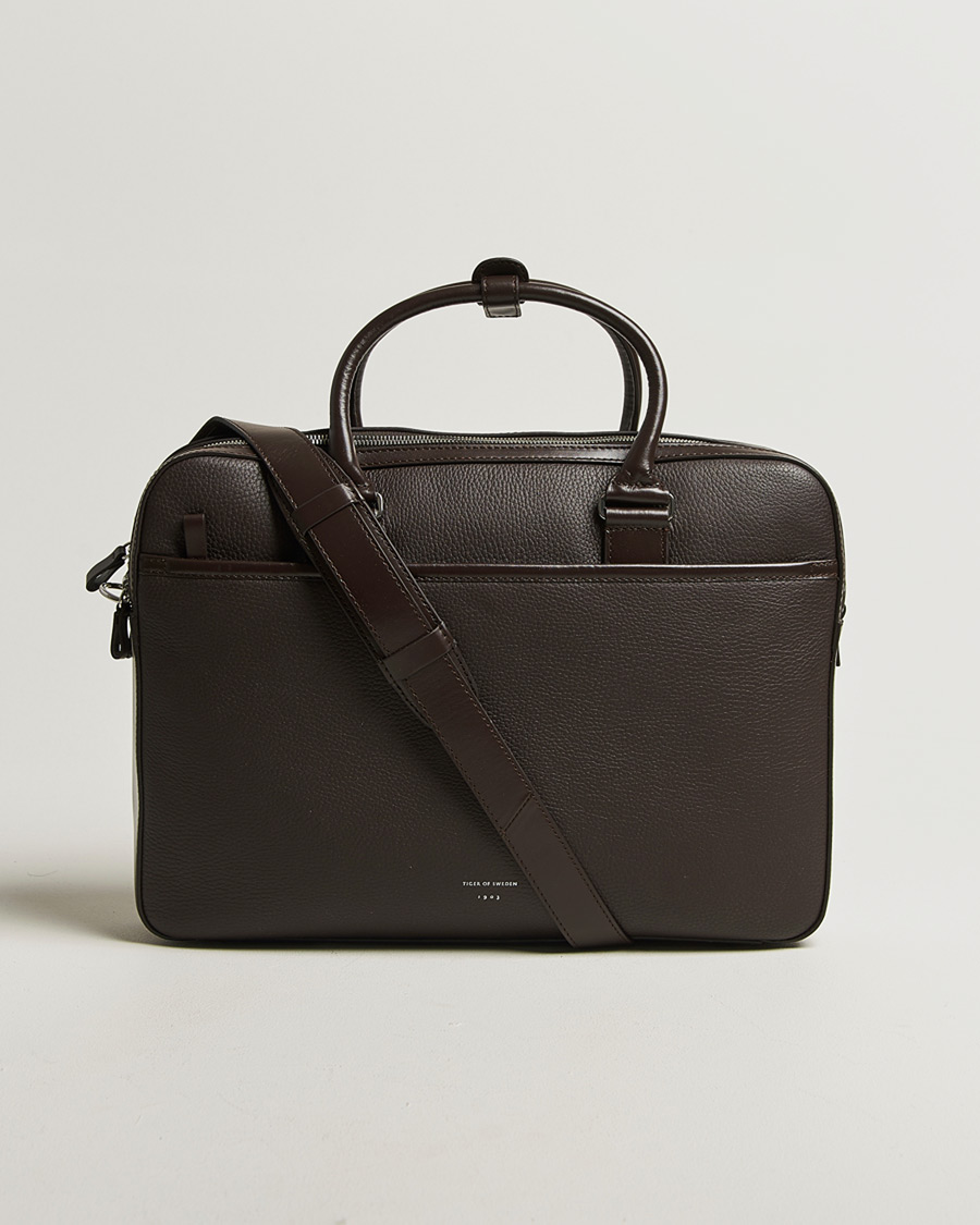 Herr | Väskor | Tiger of Sweden | Burin Grained Leather Briefcase Dark Brown