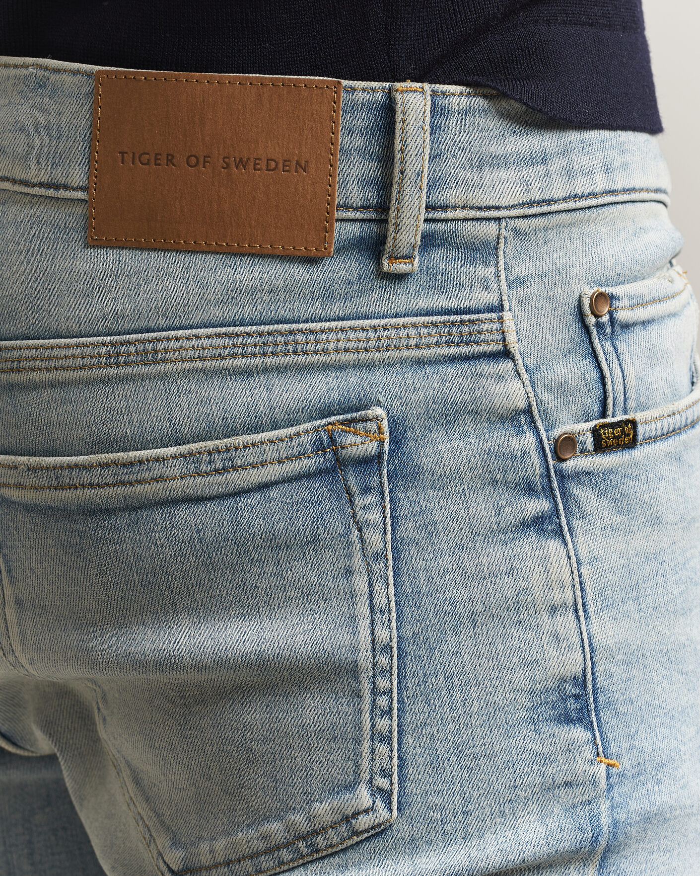 Herr | Byxor | Tiger of Sweden | Evolve Jeans Light Blue