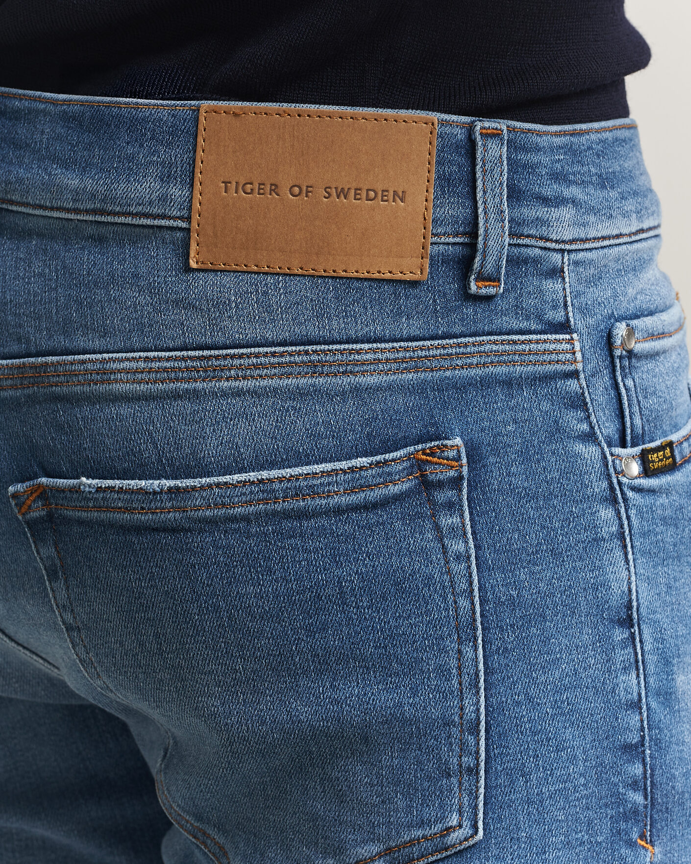Herr | Byxor | Tiger of Sweden | Evolve Jeans Medium Blue