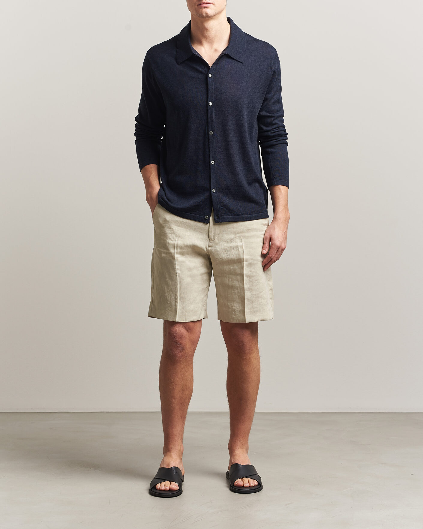 Herr | Shorts | Tiger of Sweden | Troy Pleated Linen Shorts Cream Sand