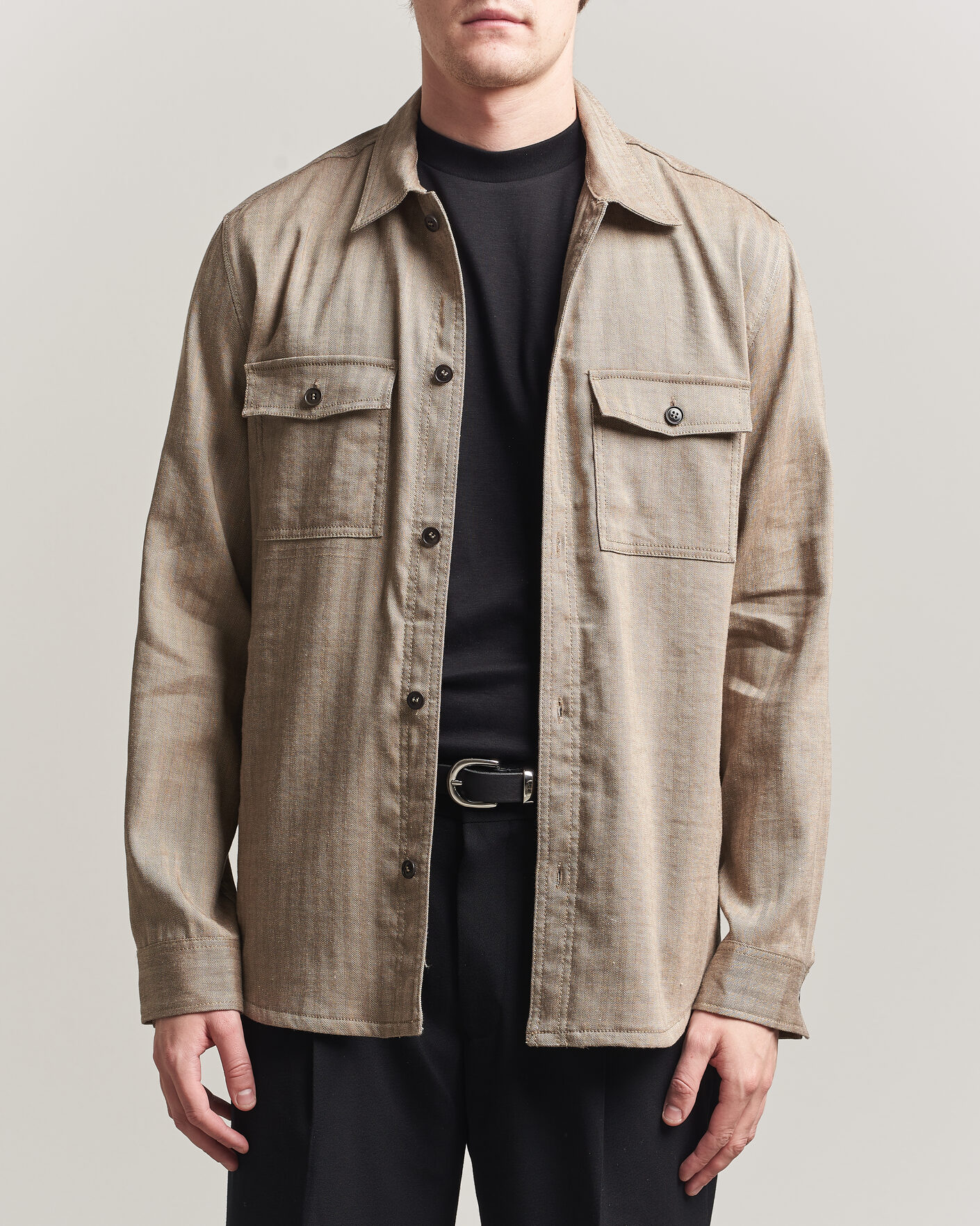 Herr | Skjortor | Tiger of Sweden | Bishop Linen Overshirt Vintage Beige