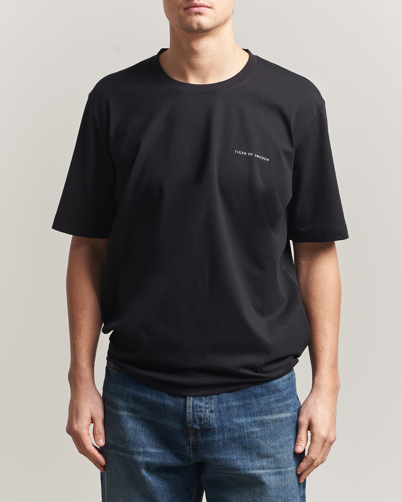 Herr | T-Shirts | Tiger of Sweden | Pro Cotton Logo T-Shirt Black