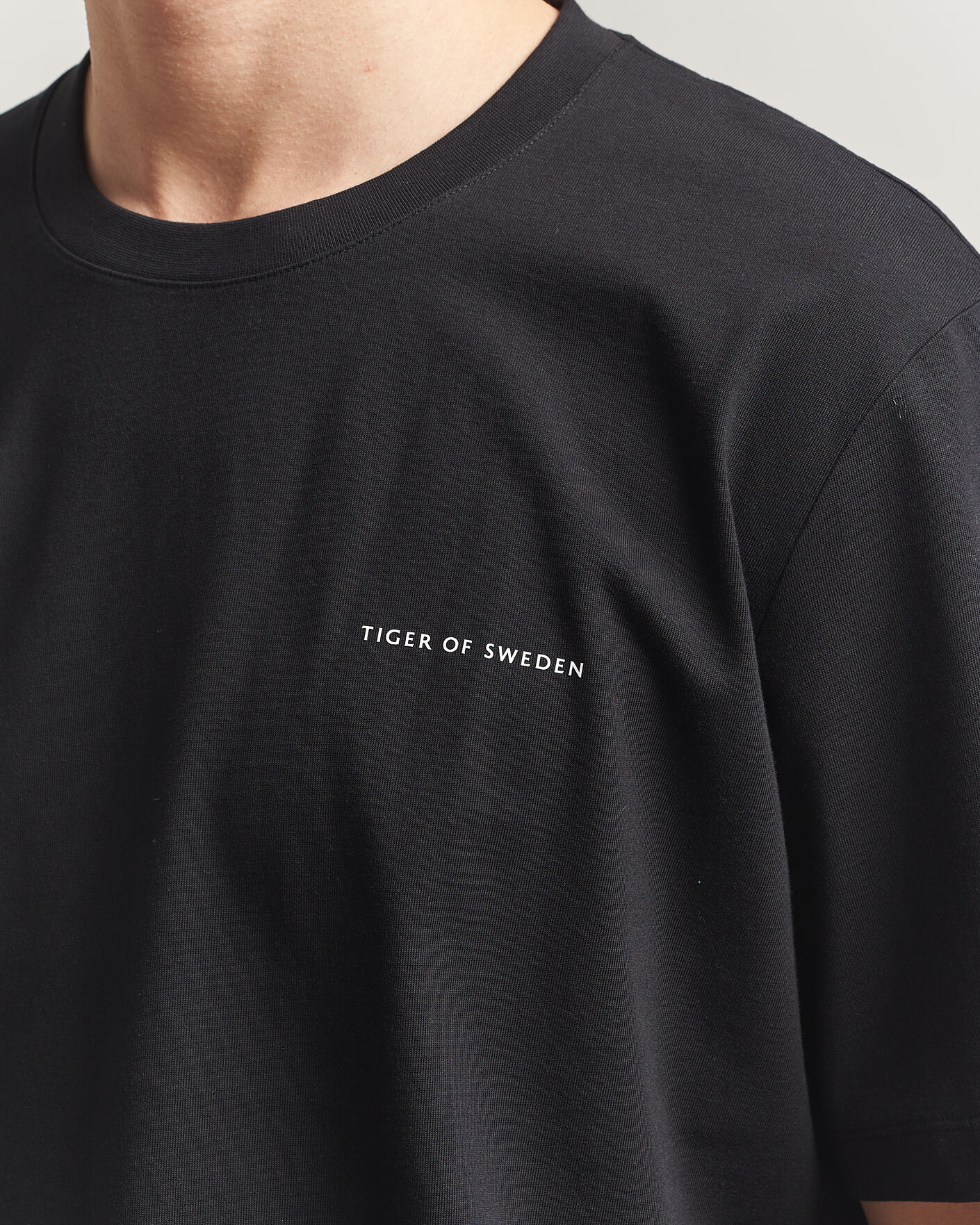 Herr | T-Shirts | Tiger of Sweden | Pro Cotton Logo T-Shirt Black